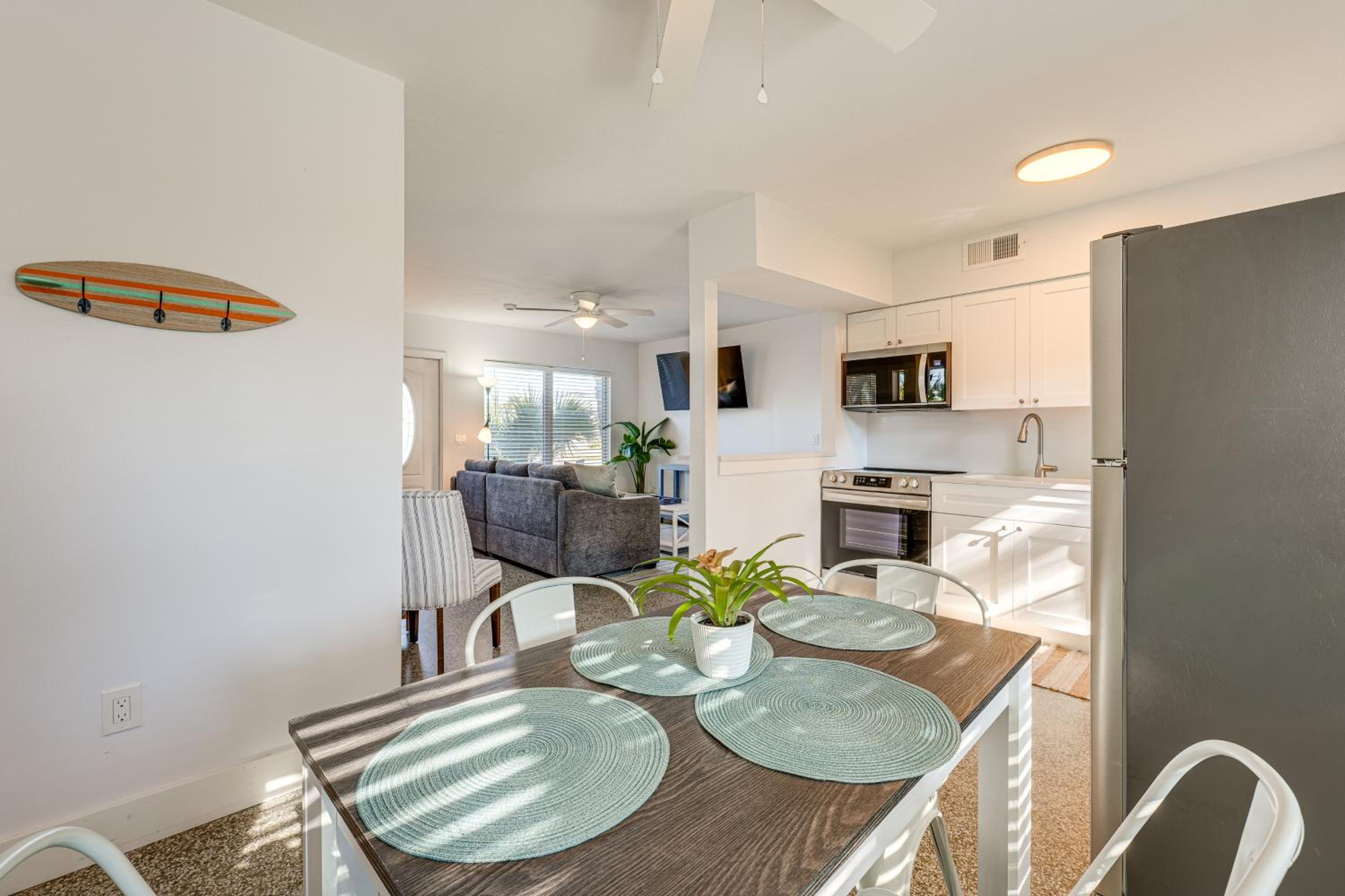Walk to Sand and Sun! Breezy Indian Rocks Beach Home