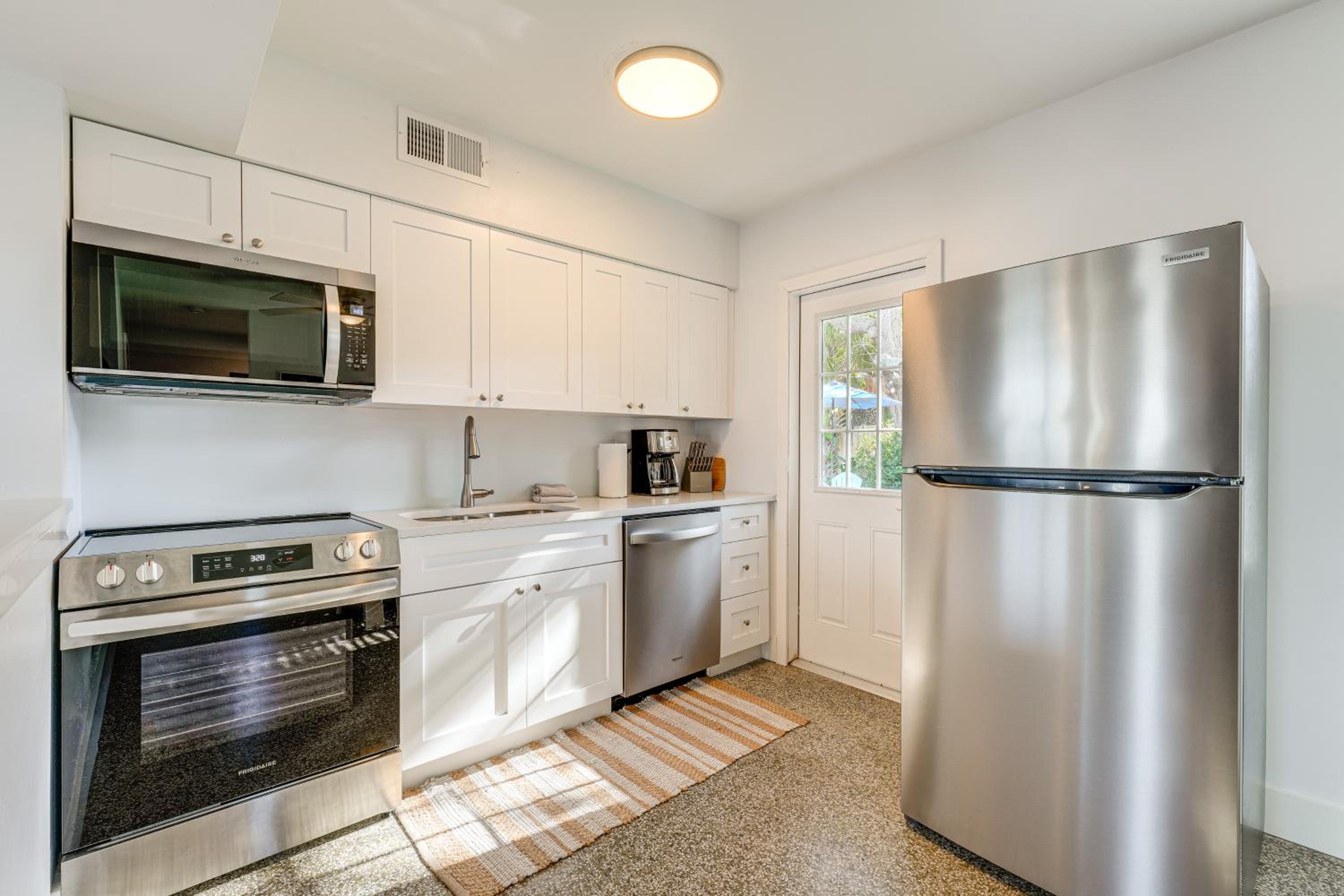 Walk to Sand and Sun! Breezy Indian Rocks Beach Home