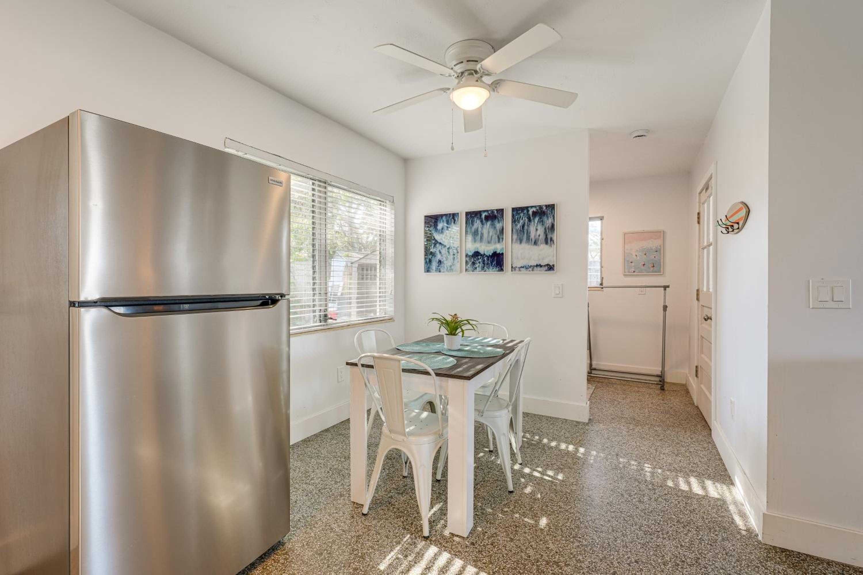 Walk to Sand and Sun! Breezy Indian Rocks Beach Home