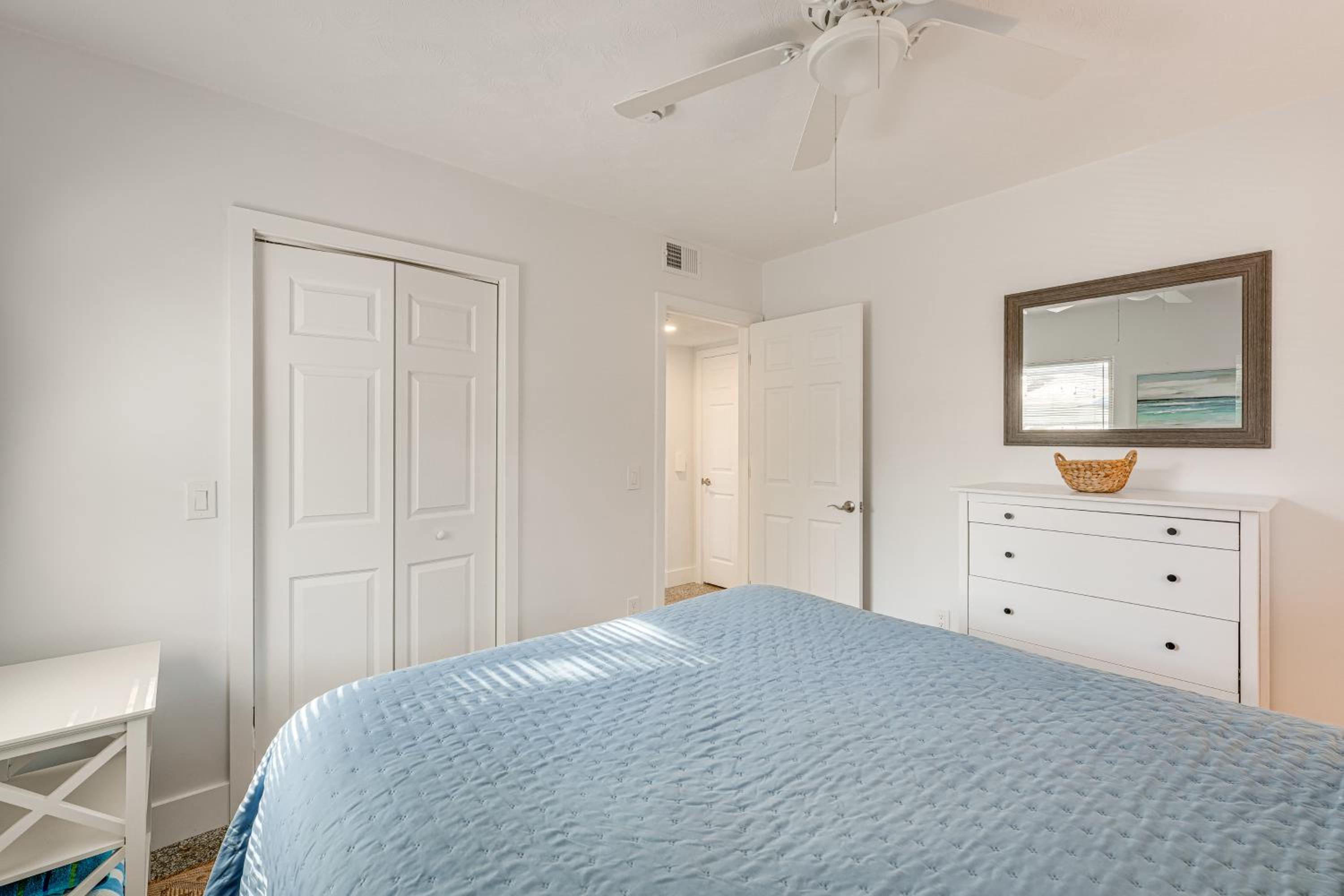 Walk to Sand and Sun! Breezy Indian Rocks Beach Home