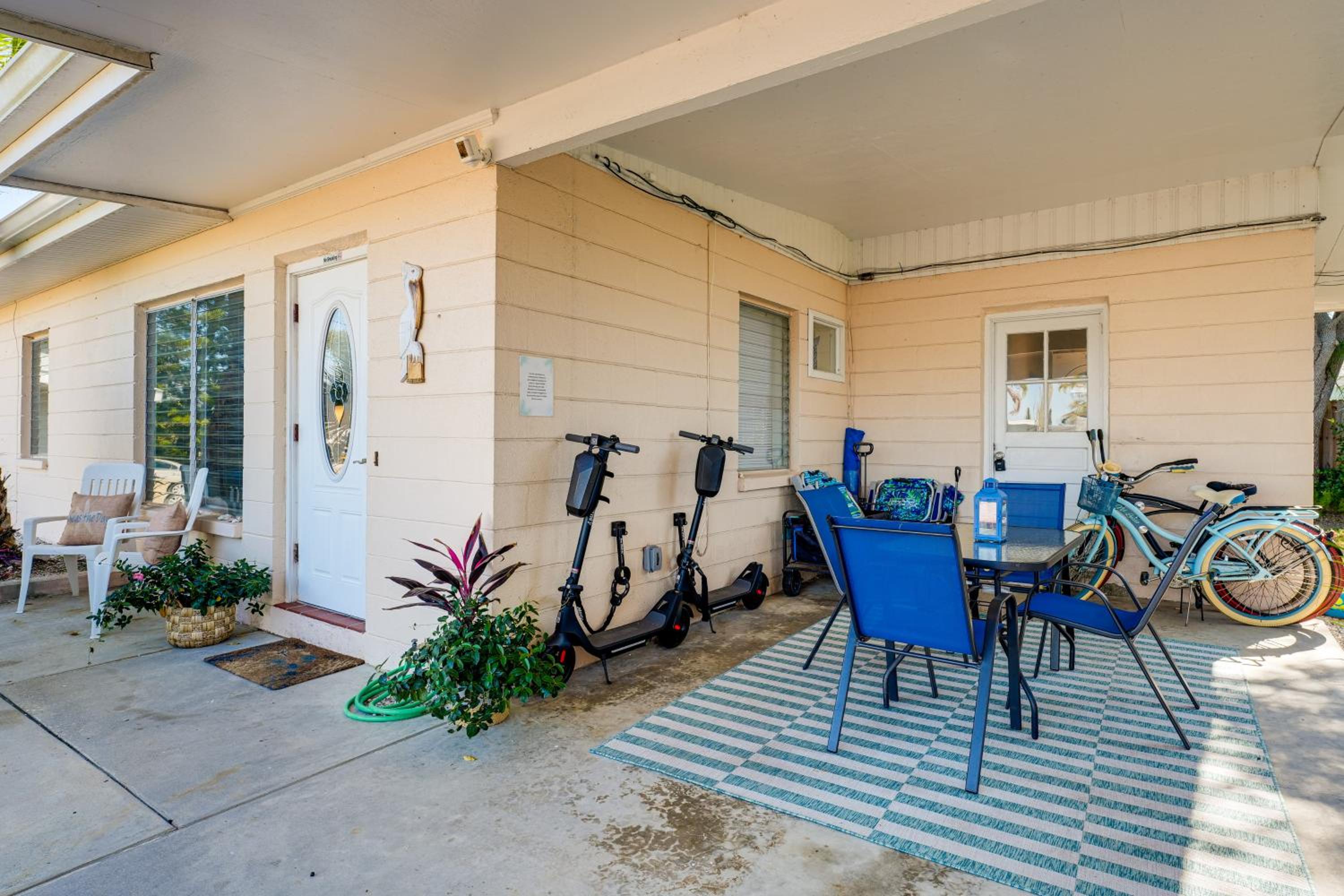Walk to Sand and Sun! Breezy Indian Rocks Beach Home