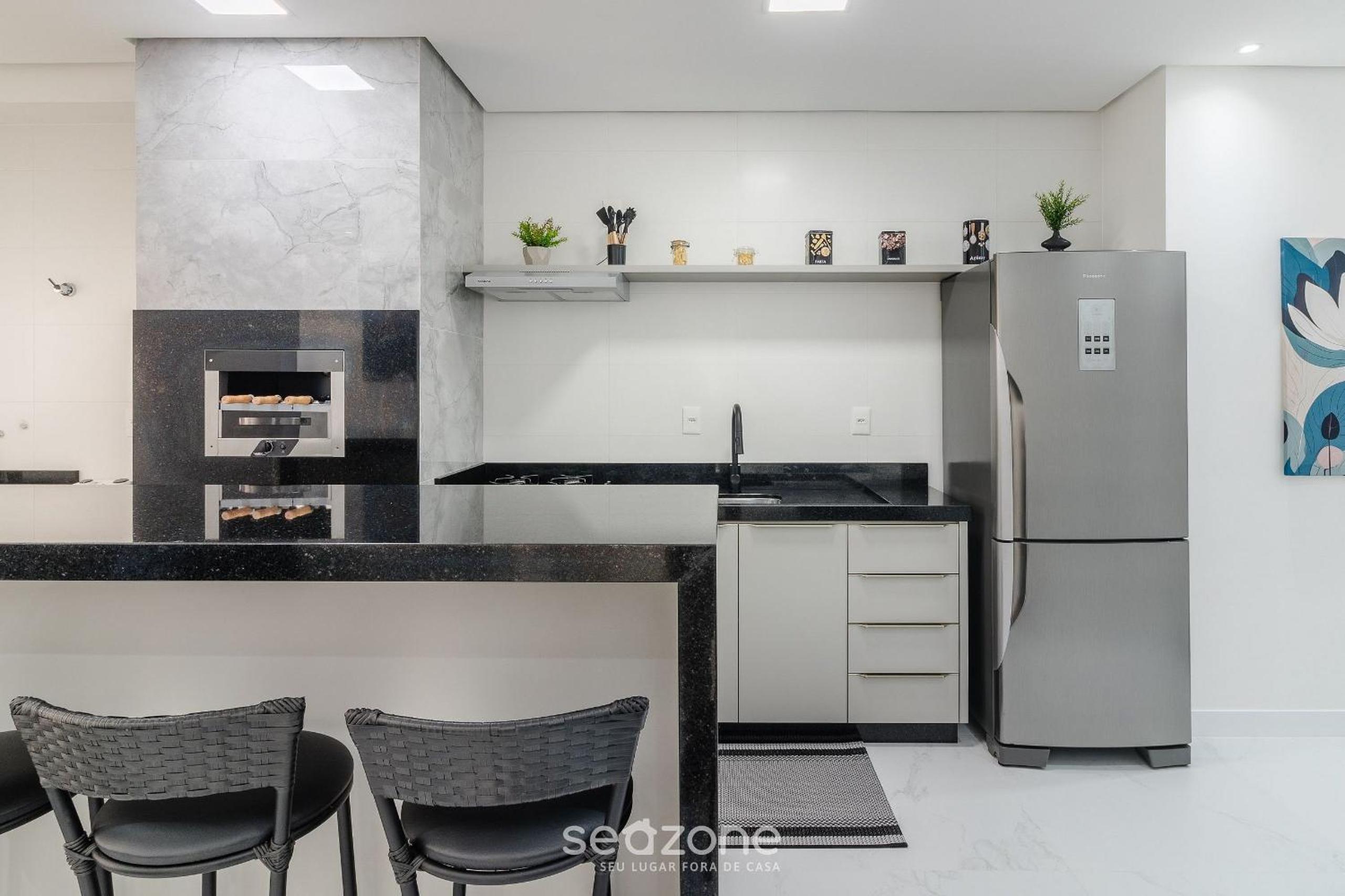 Complete stay 500m from the sea in Itapema - STWs