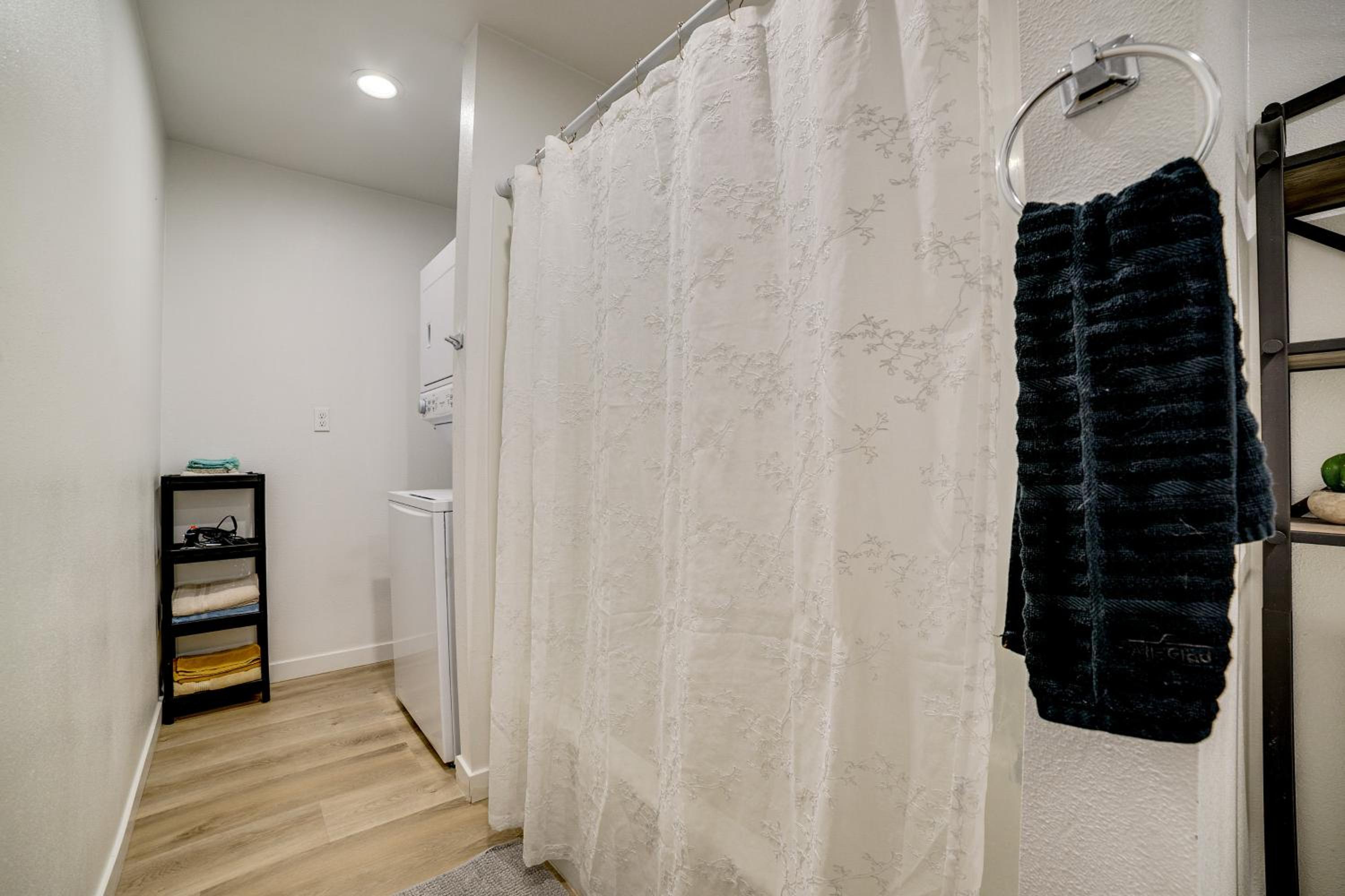 10 Mi to Riverside! Apt Near RUHS Medical Center