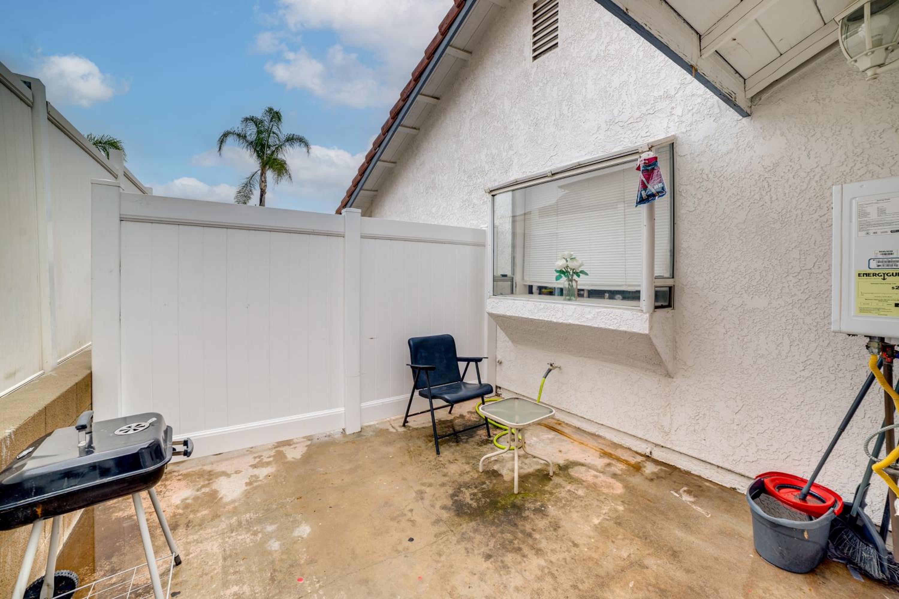 10 Mi to Riverside! Apt Near RUHS Medical Center