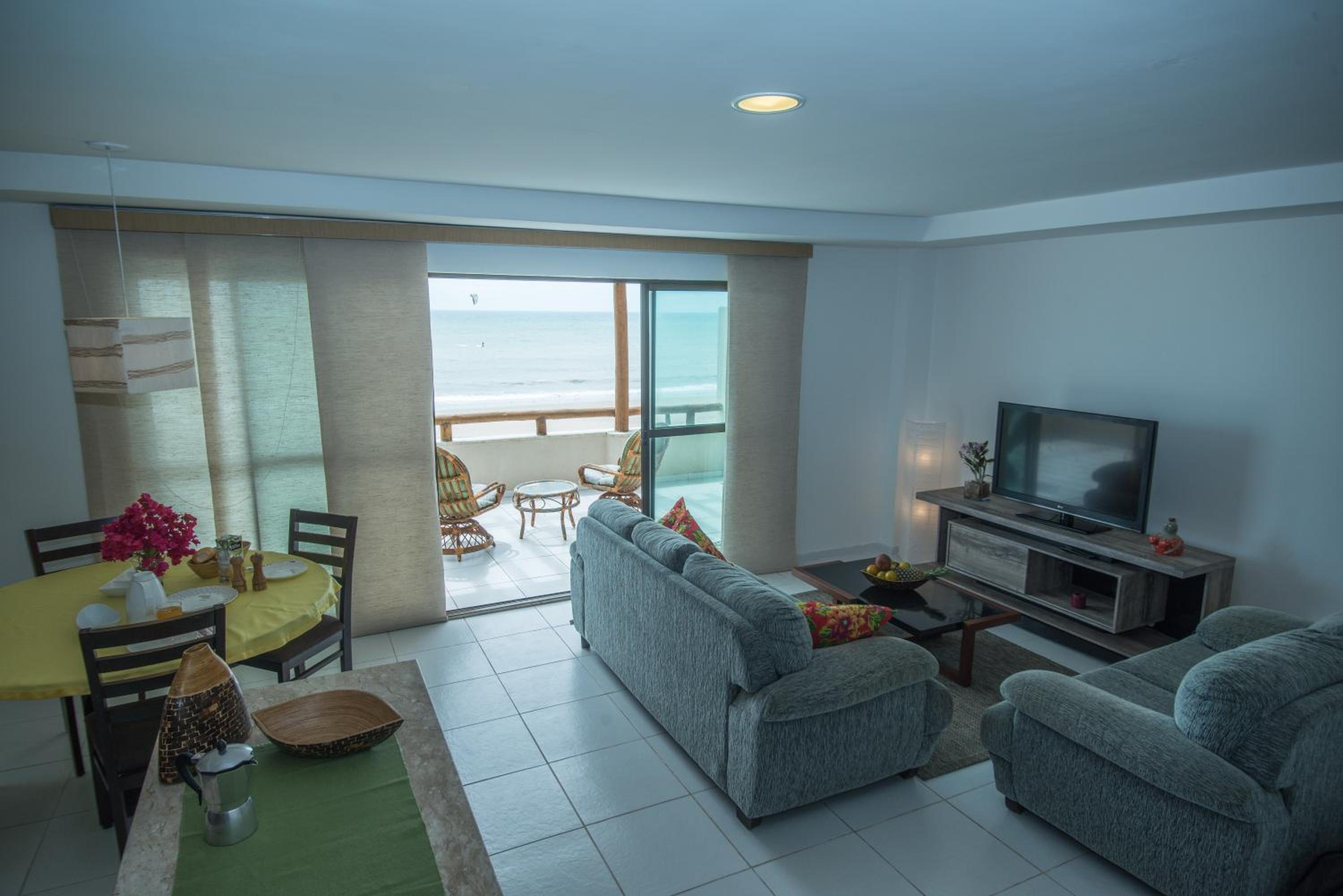 Mirmar Apartments view 5