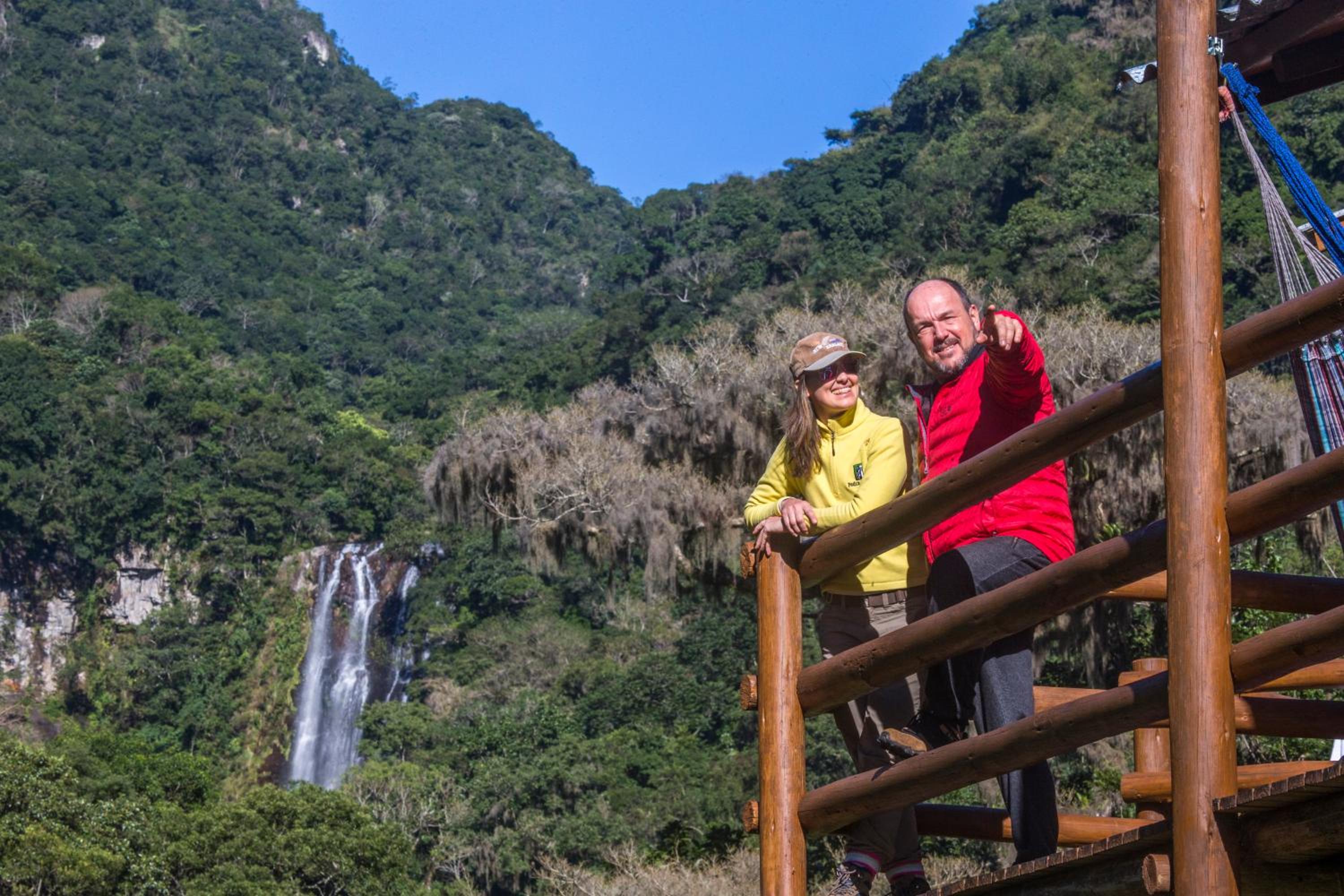 Cachoeira dos Borges Cabanas e Parque
