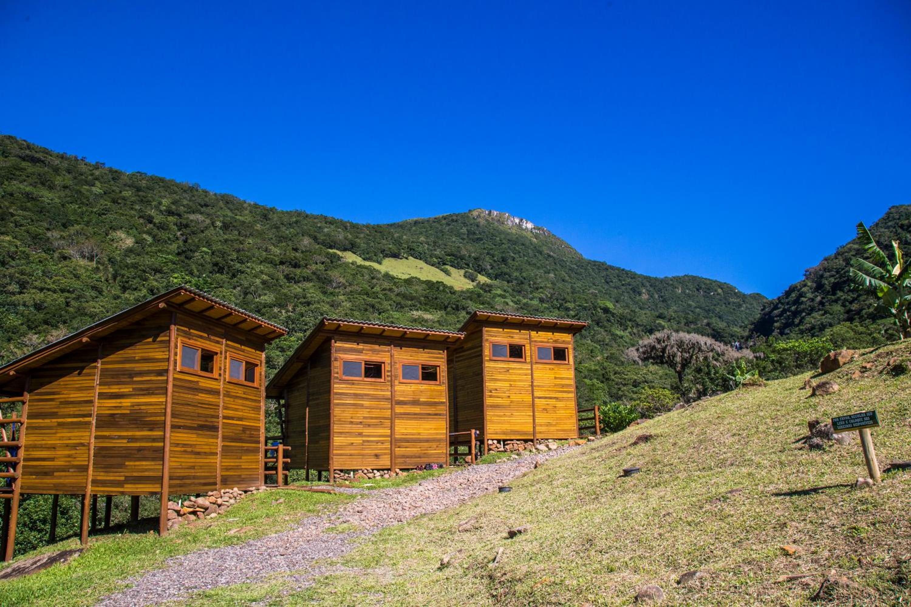 Cachoeira dos Borges Cabanas e Parque