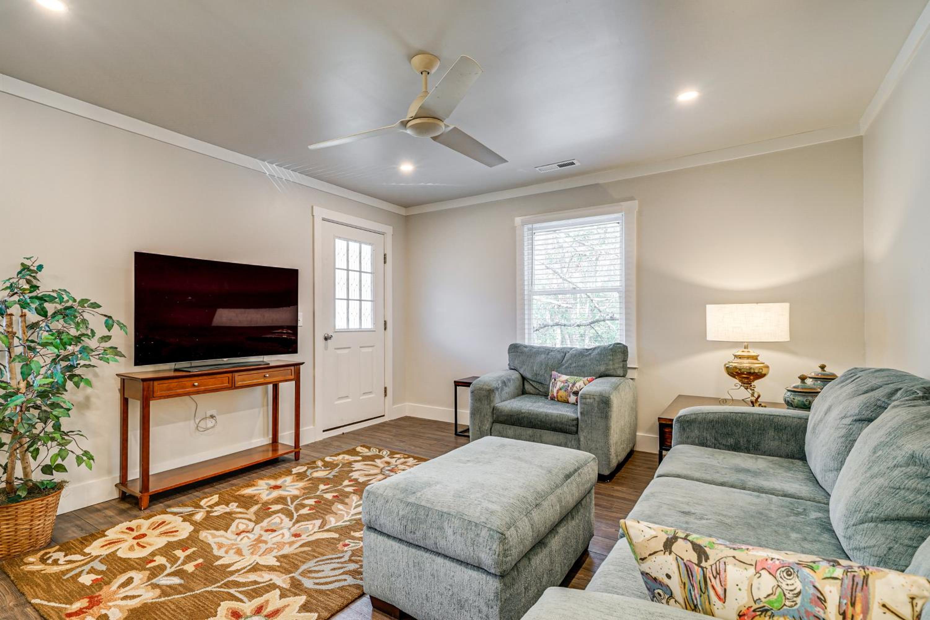 Wooded Couples Haven! 15 Mi to Wrightsville Beach