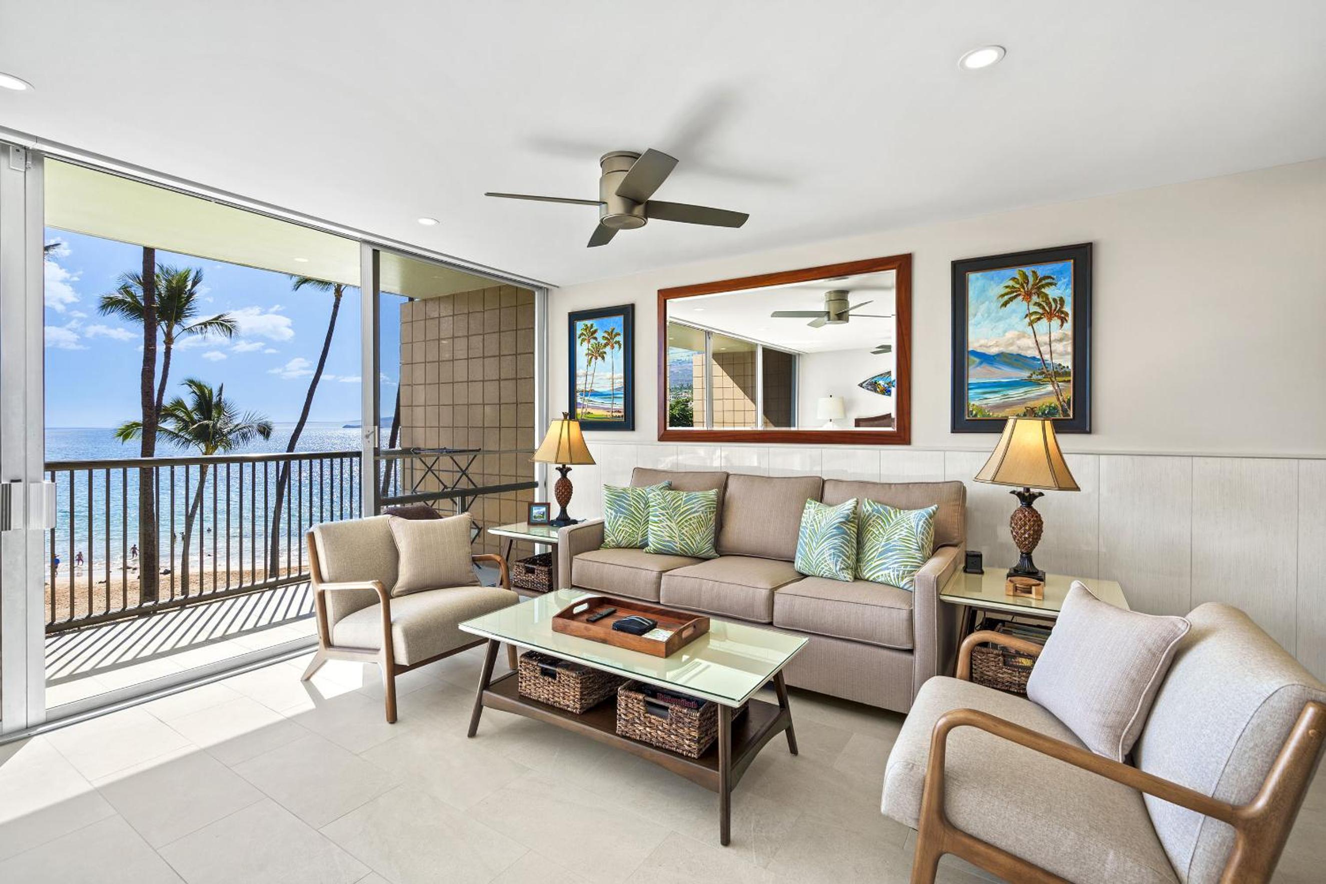 Mana Kai 304 - Renovated Oceanfront 2BR/2BA Condo, Split AC, Beach Access, Views