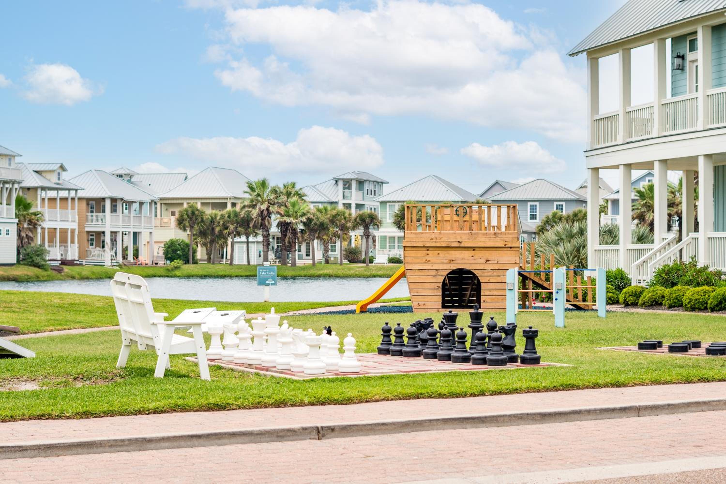 Pelicans Perch TC 6203