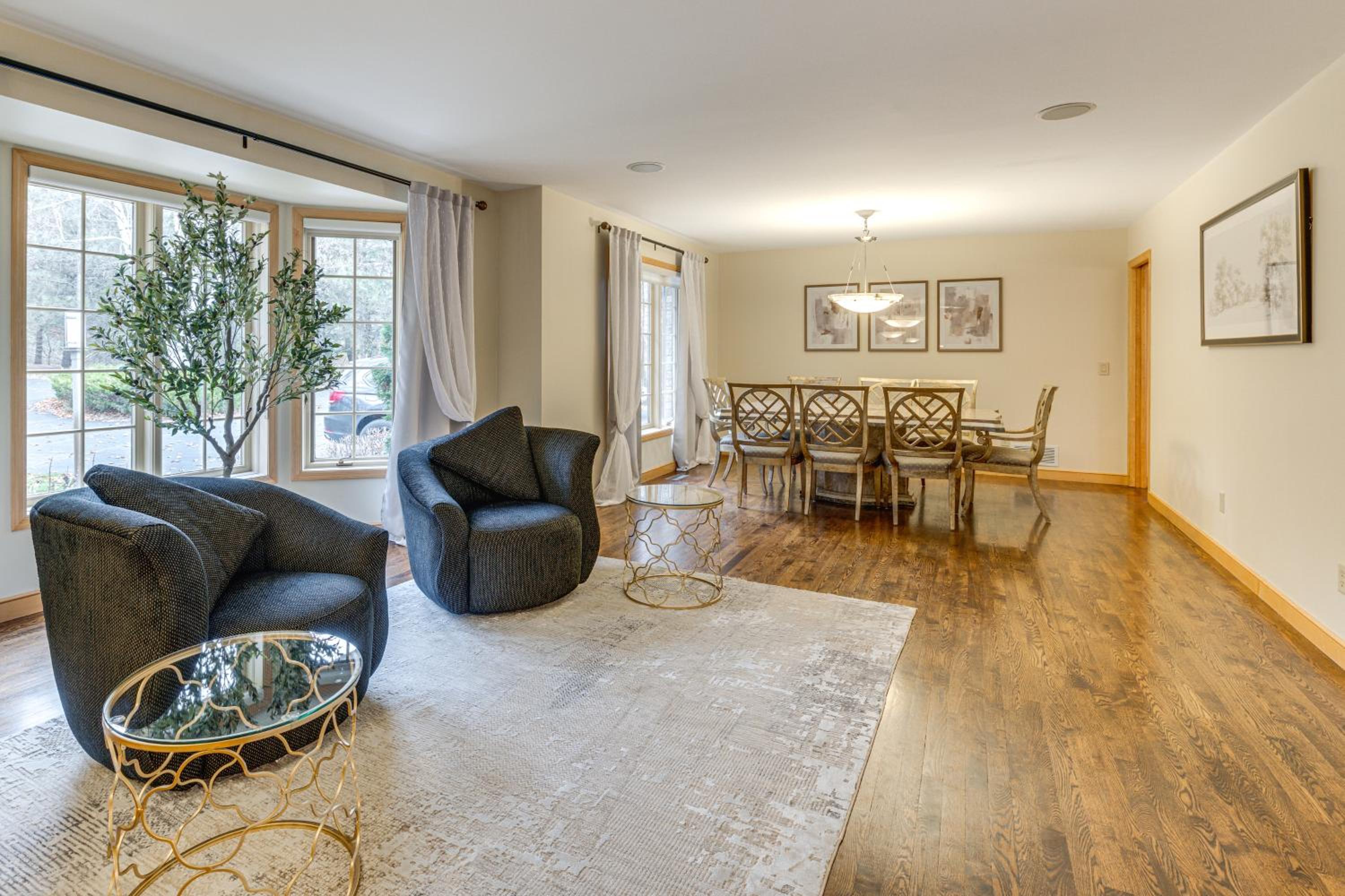 Luxe Long Lake Estate! Courts, Pool and Game Room