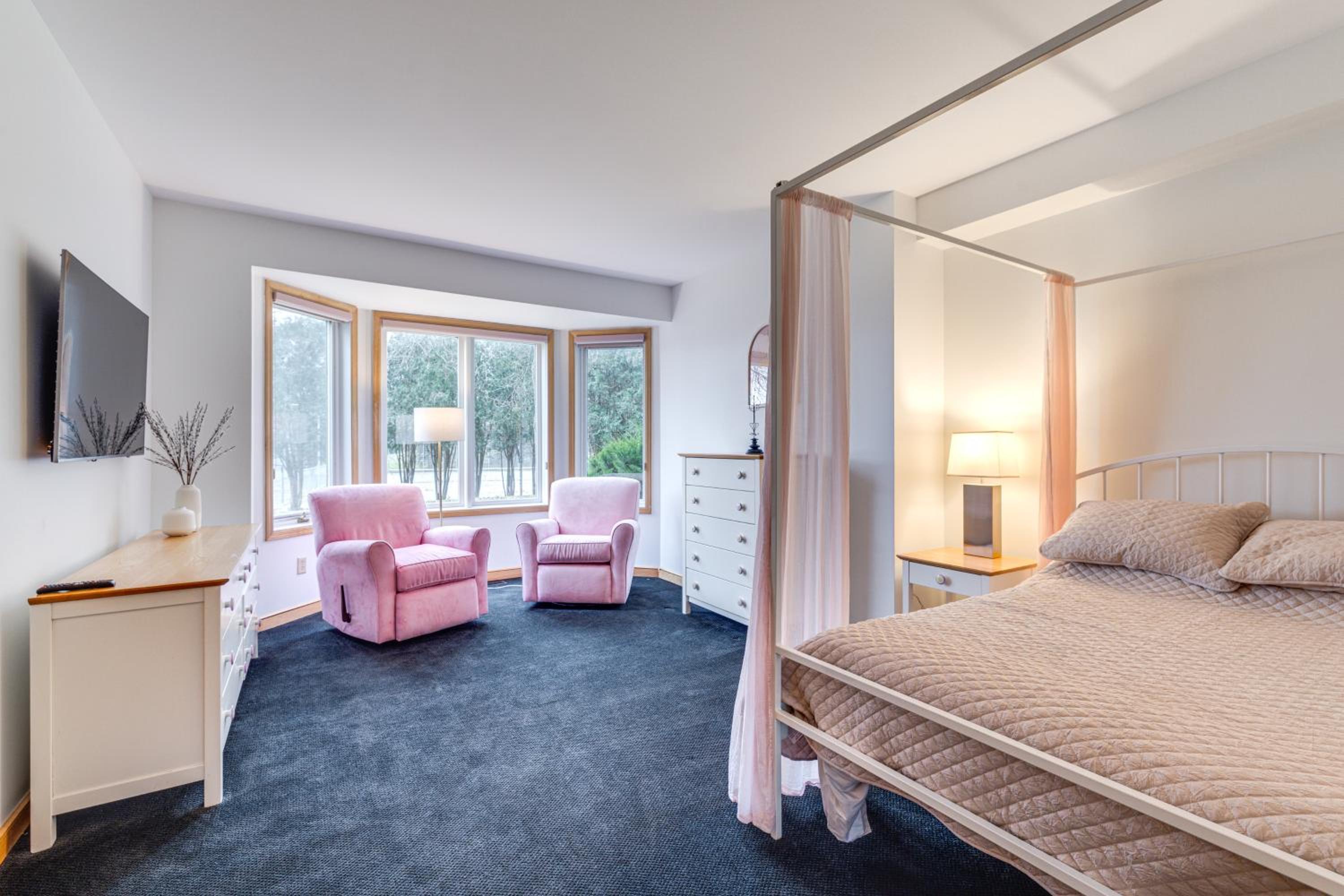 Luxe Long Lake Estate! Courts, Pool and Game Room