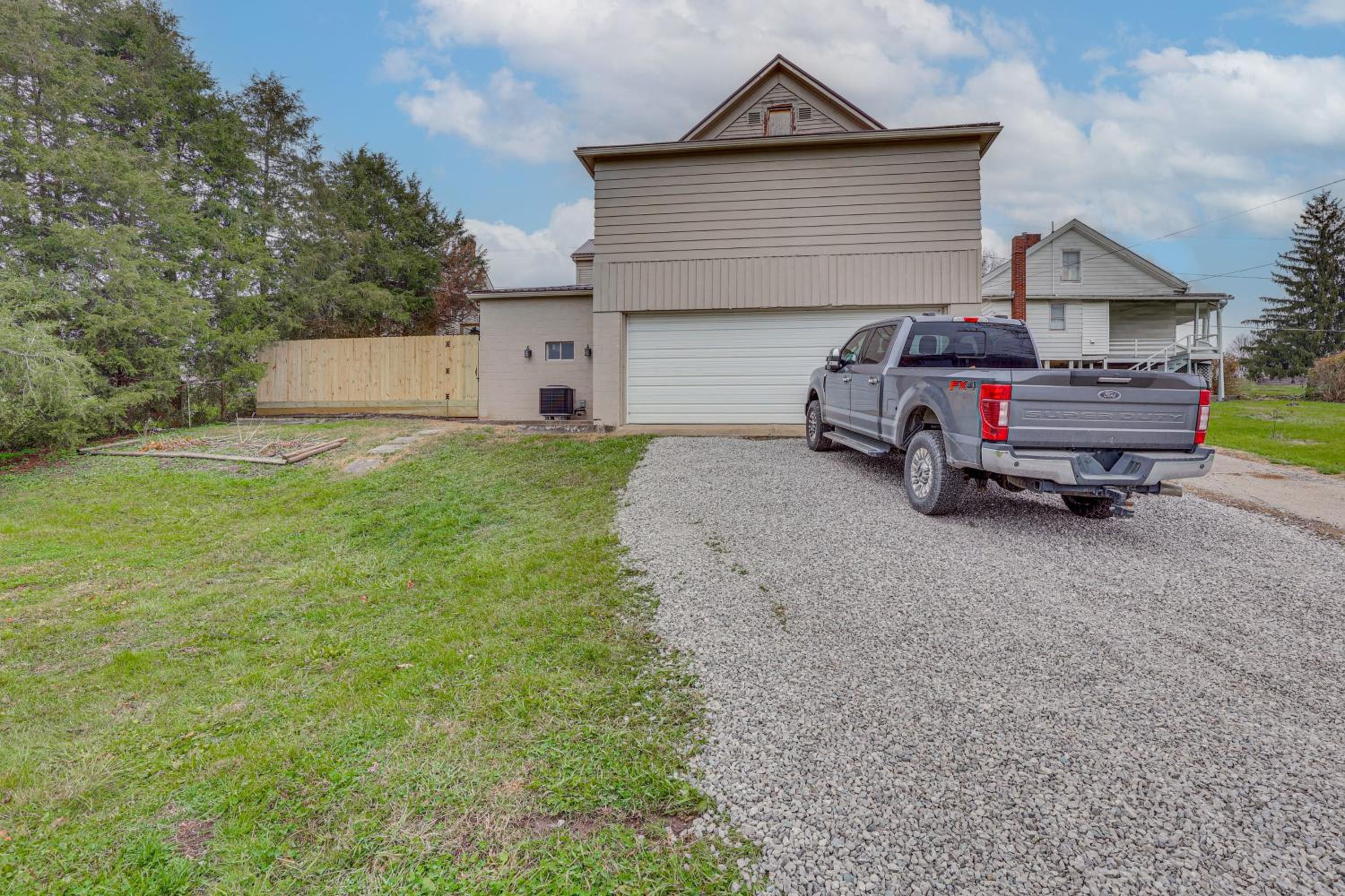 5 Mi to The Wilds Spacious Family Hub, Game Room!