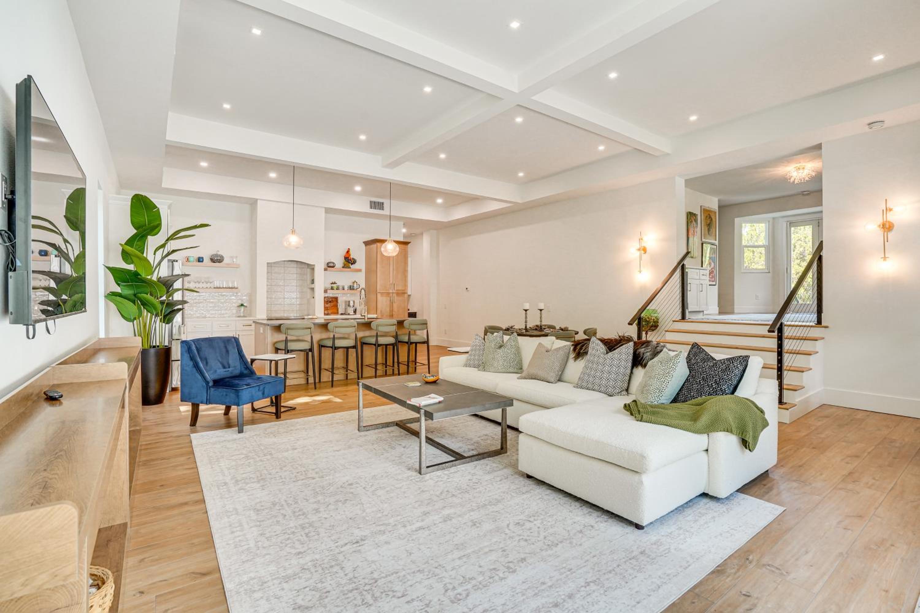 3,200-Sq-Ft Hideaway 5 Mi to Downtown Sarasota!