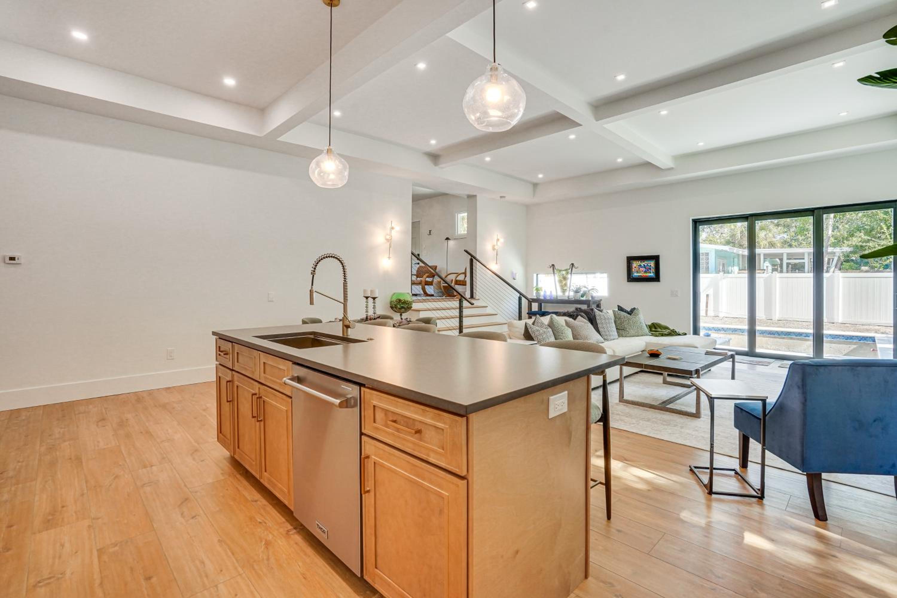 3,200-Sq-Ft Hideaway 5 Mi to Downtown Sarasota!