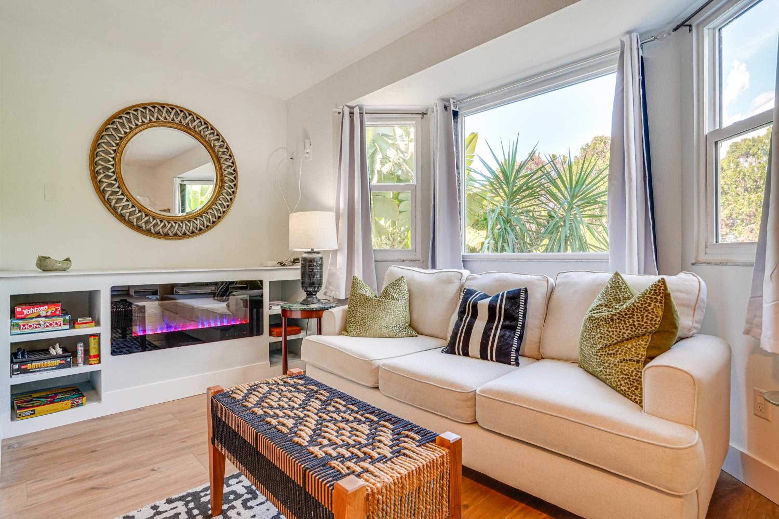 3,200-Sq-Ft Hideaway 5 Mi to Downtown Sarasota!