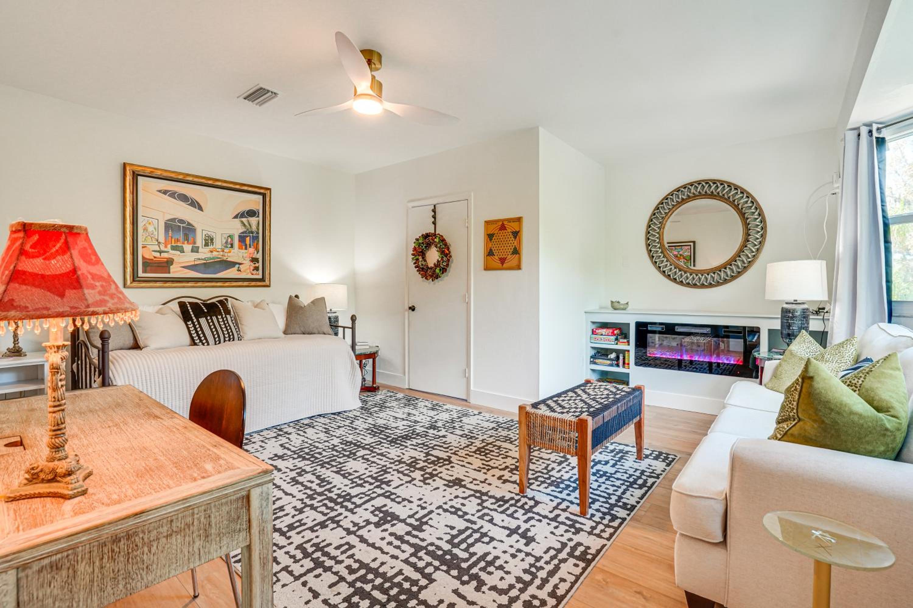 3,200-Sq-Ft Hideaway 5 Mi to Downtown Sarasota!