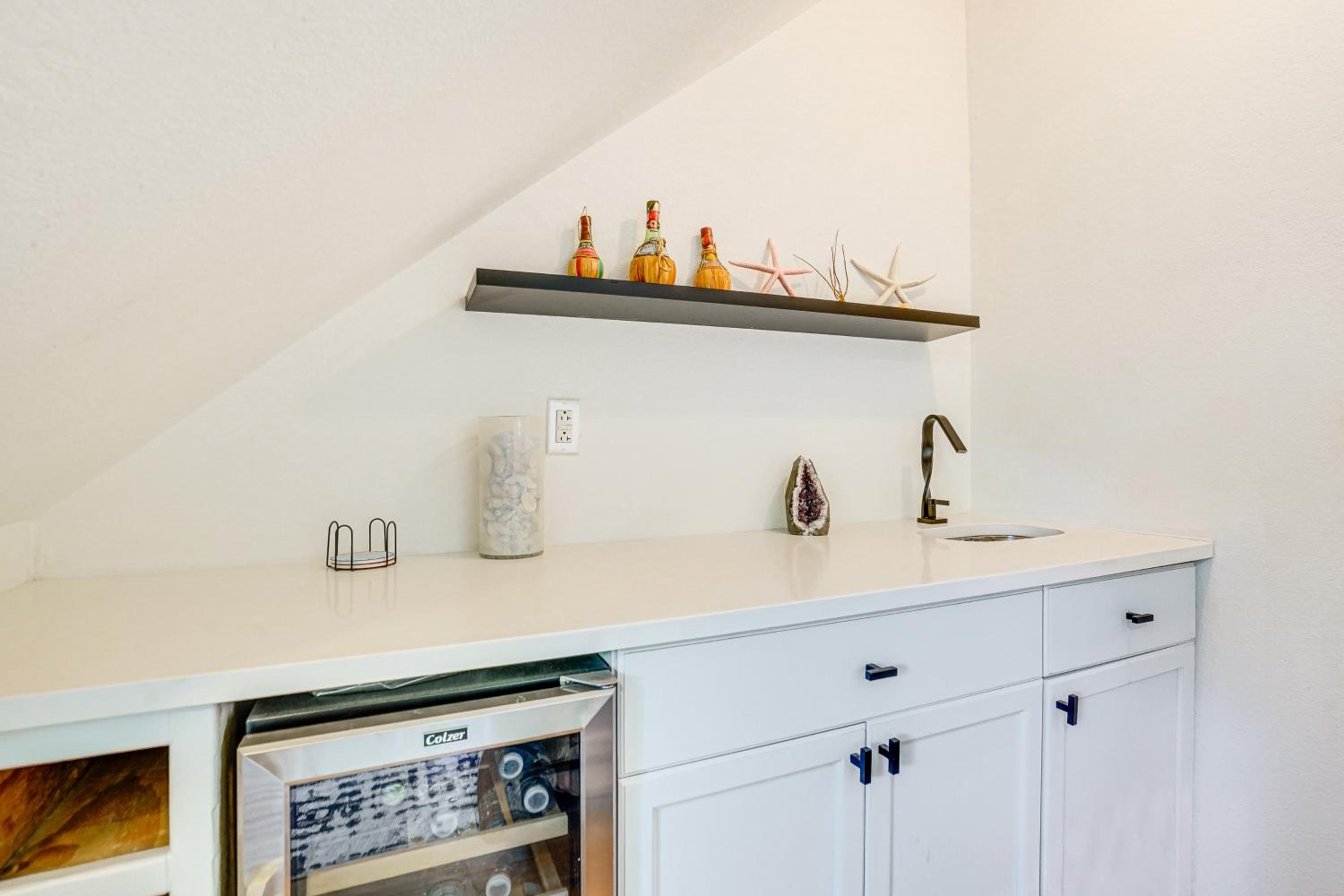 3,200-Sq-Ft Hideaway 5 Mi to Downtown Sarasota!