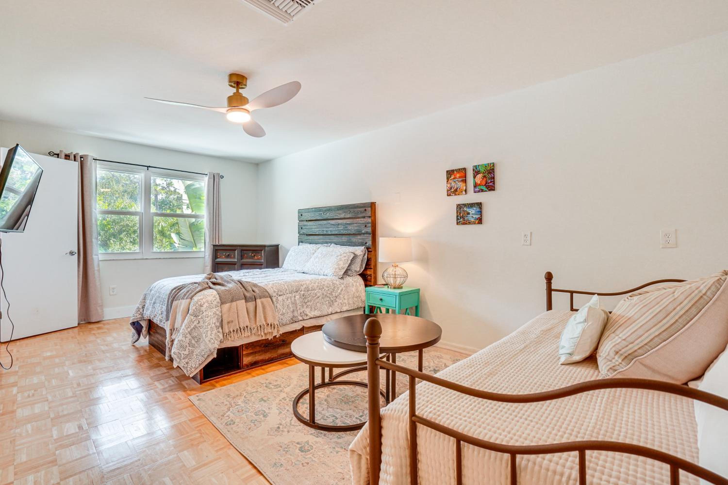 3,200-Sq-Ft Hideaway 5 Mi to Downtown Sarasota!