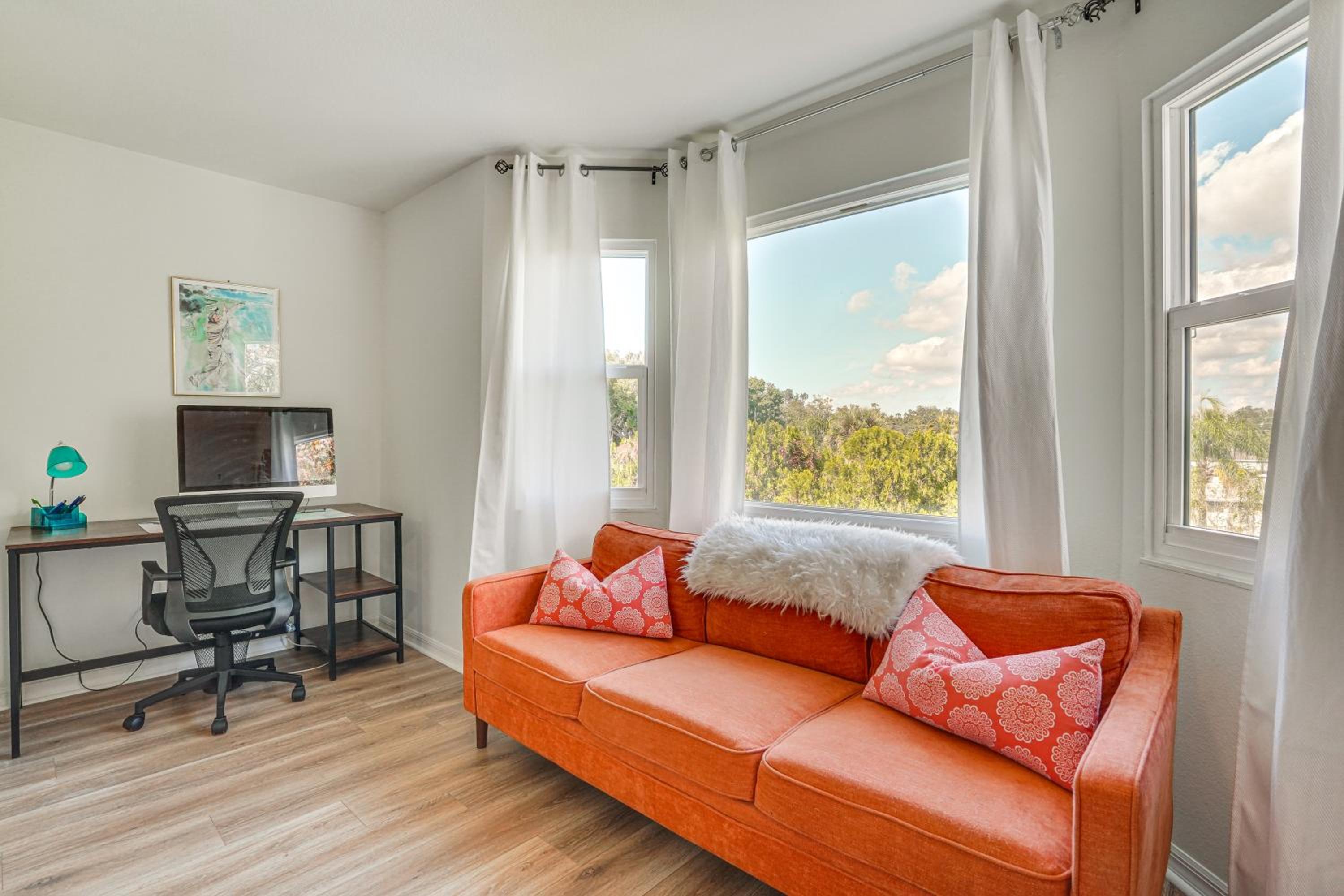 3,200-Sq-Ft Hideaway 5 Mi to Downtown Sarasota!