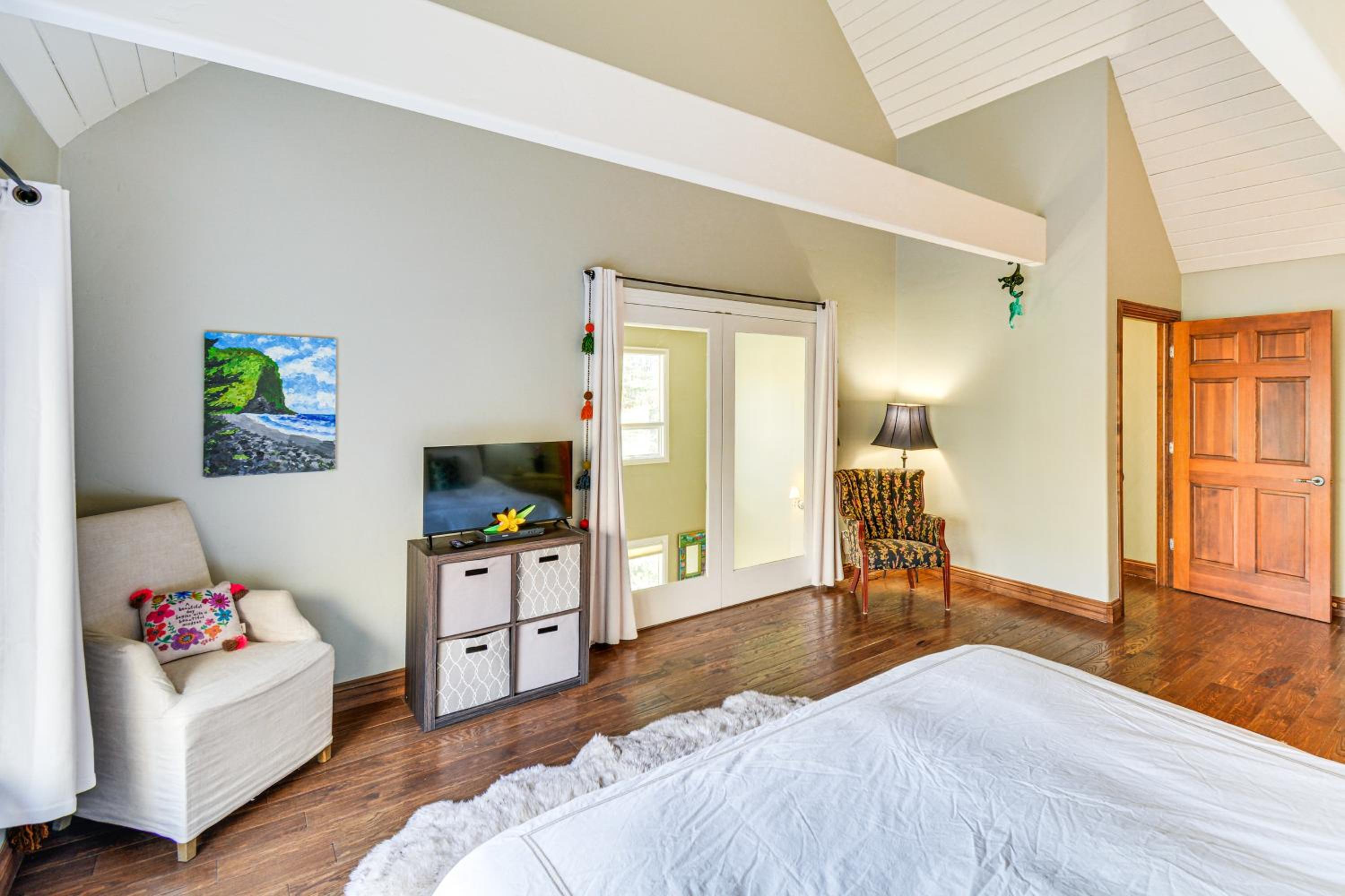 3 Mi to Vail Ski Resort! Mtn-View Haven with 2 Decks