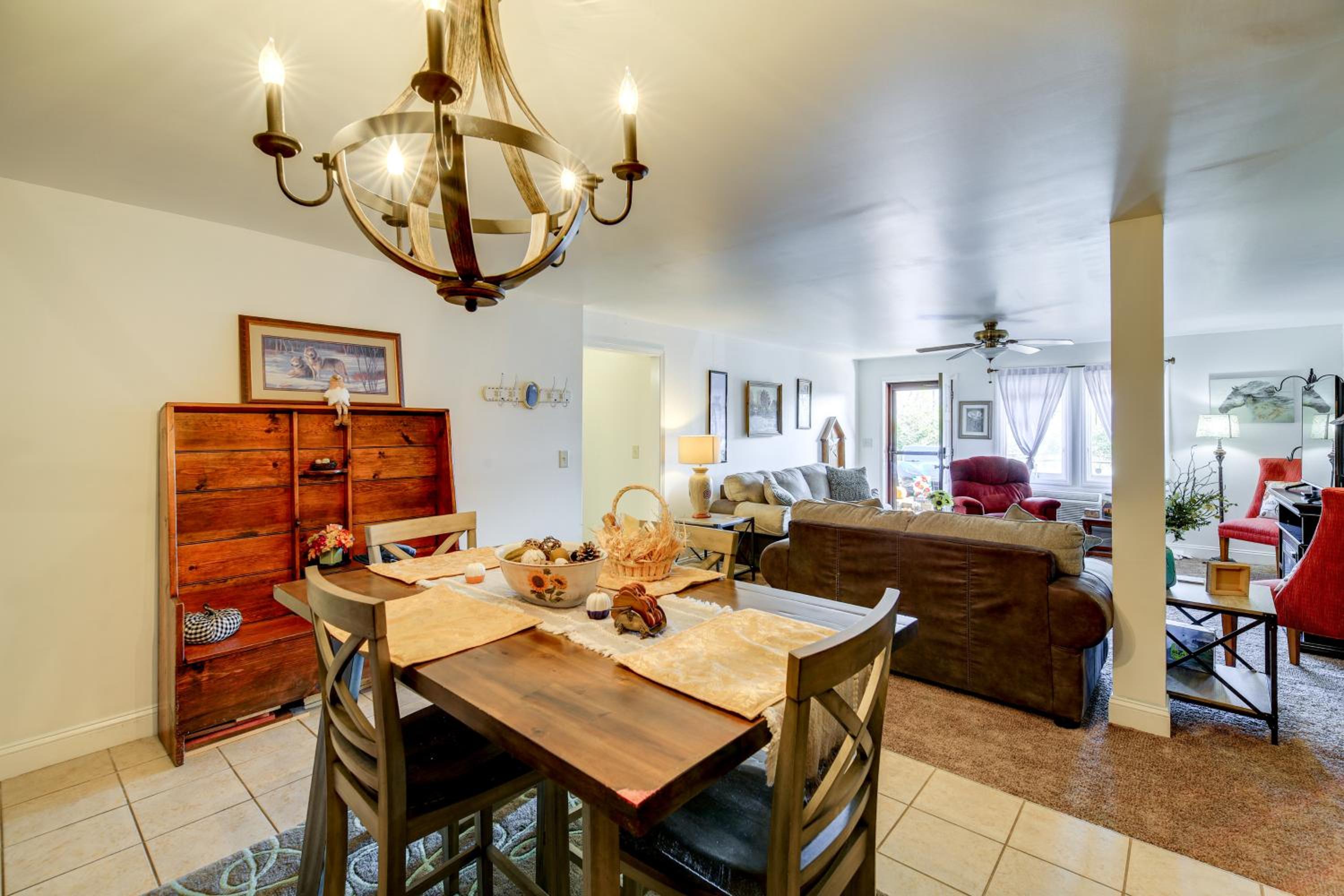 Stay By the Blue Ridge Parkway! Cozy Mtn Condo