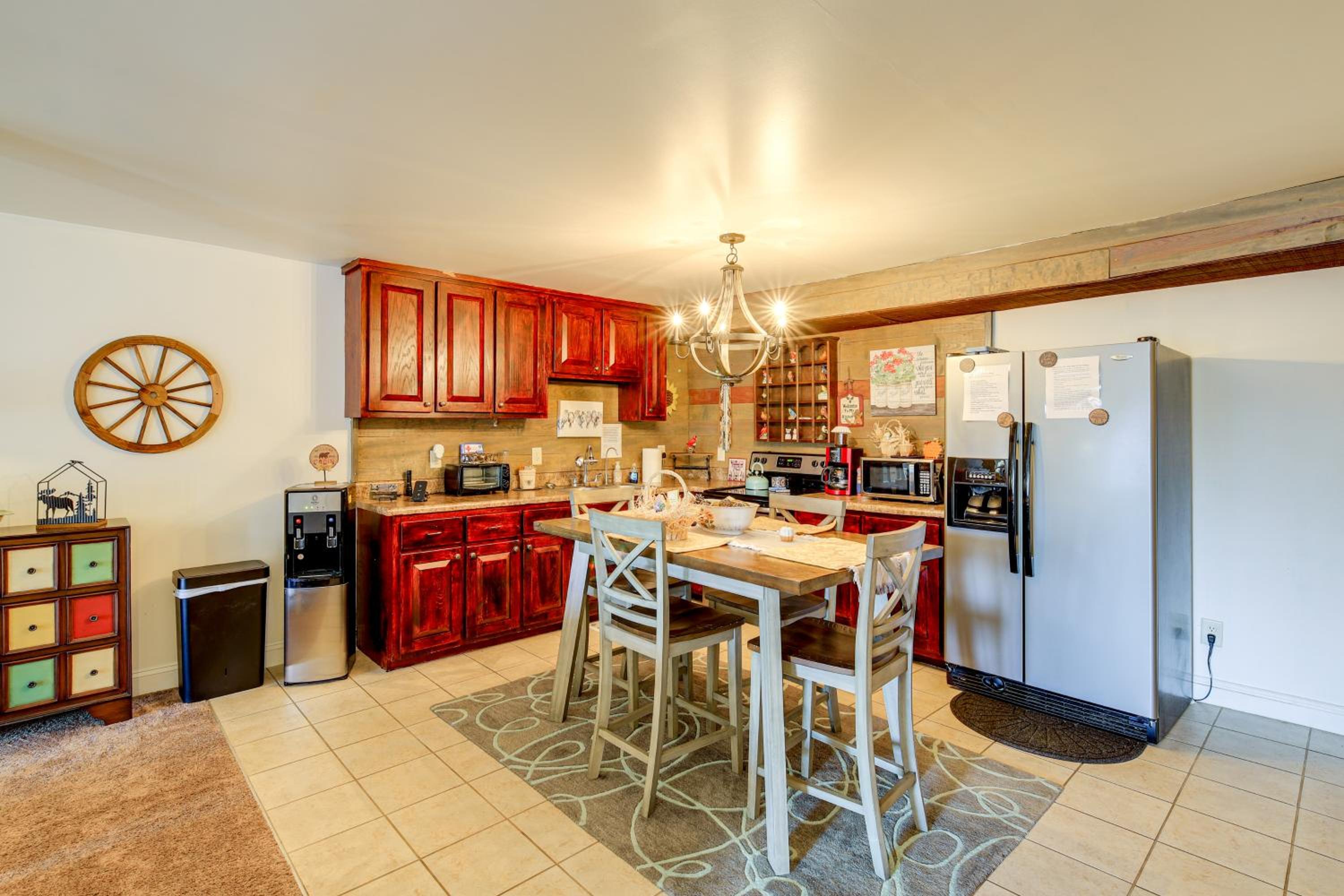 Stay By the Blue Ridge Parkway! Cozy Mtn Condo