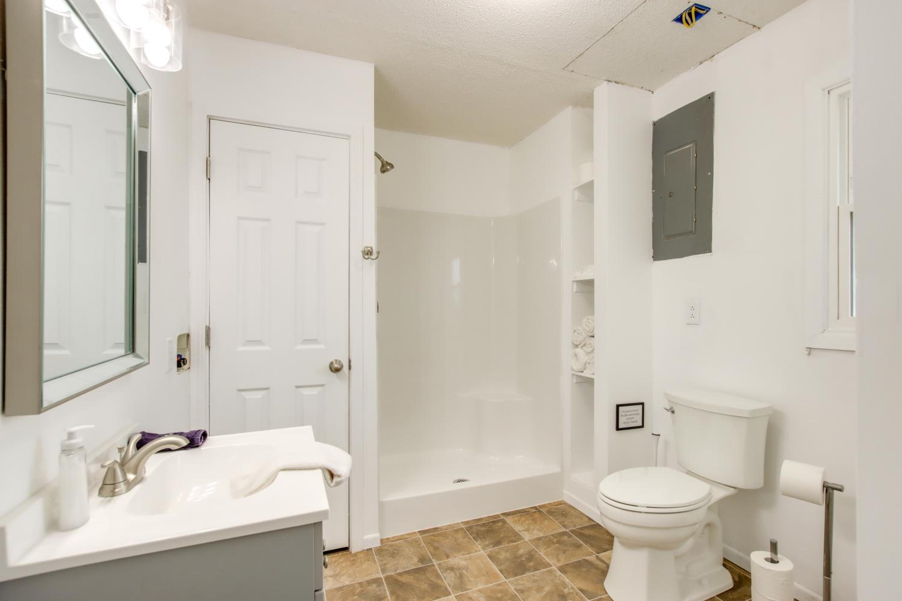 Walk to Nauvoo Temple Remodeled Family Apartment