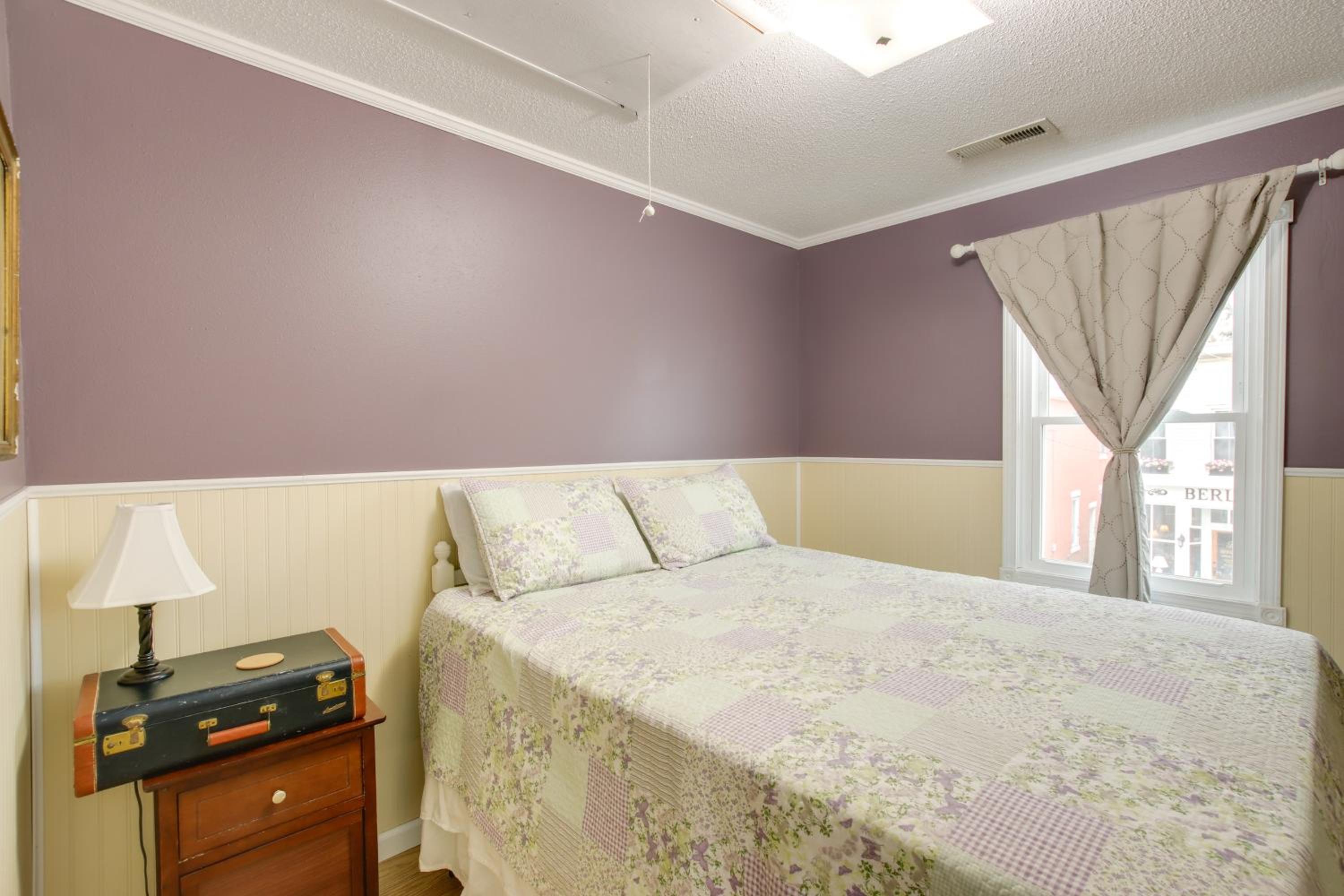 Walk to Nauvoo Temple Remodeled Family Apartment