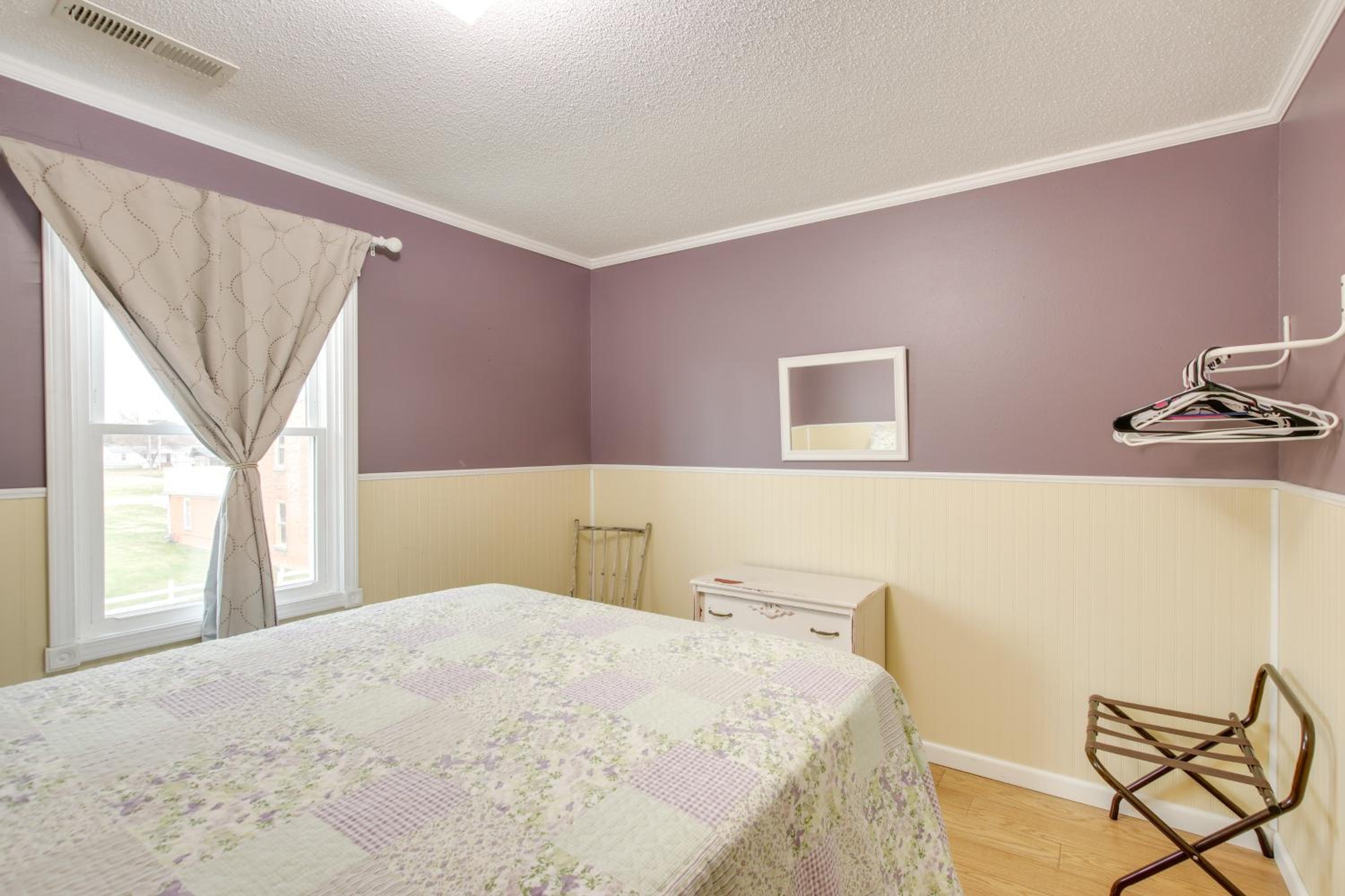 Walk to Nauvoo Temple Remodeled Family Apartment