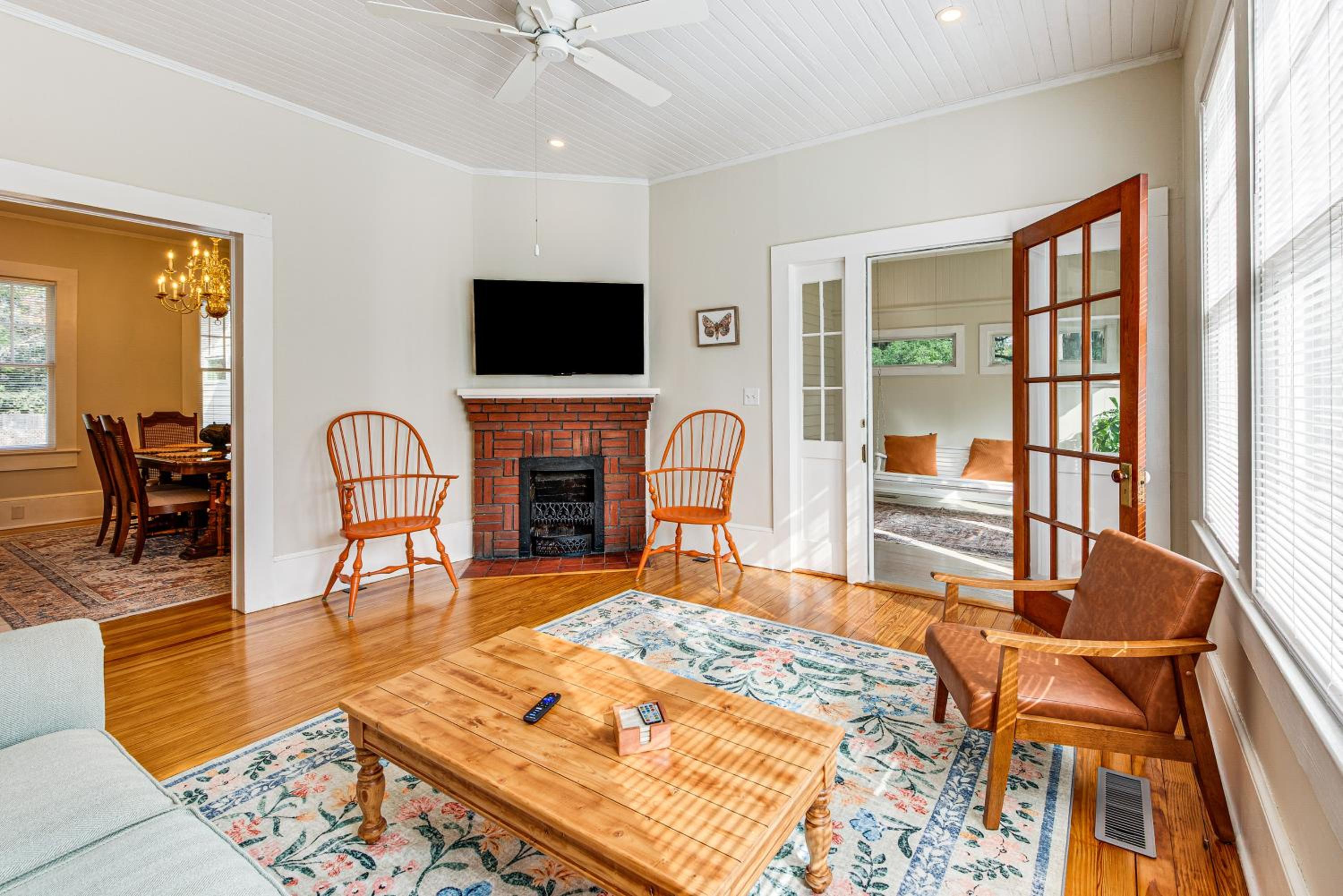 Thomasville Cottage Walk to Historic Downtown!