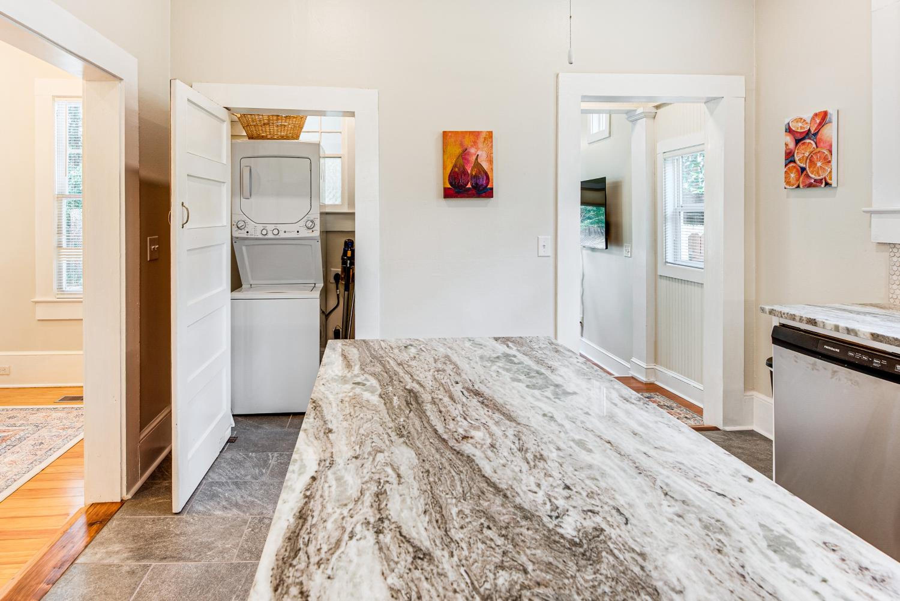 Thomasville Cottage Walk to Historic Downtown!