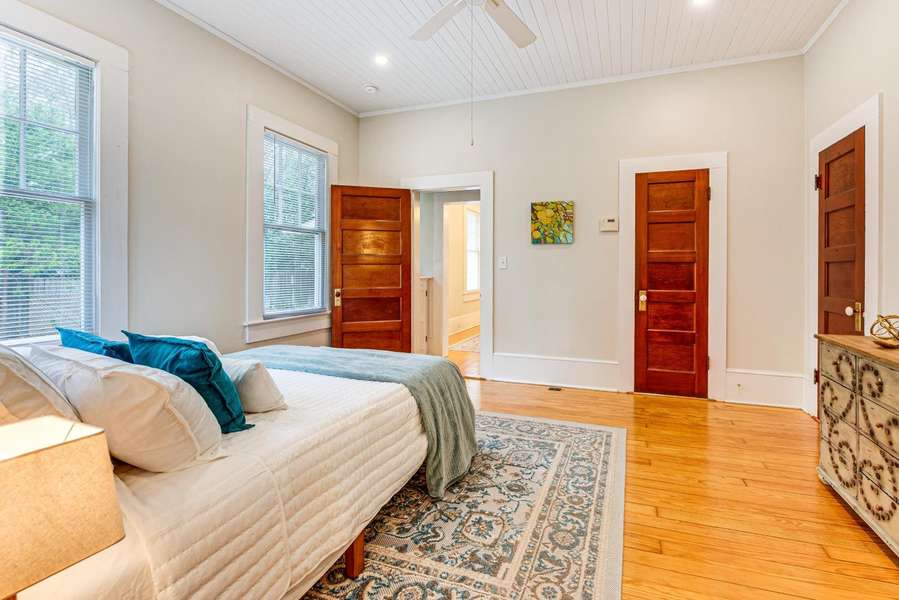 Thomasville Cottage Walk to Historic Downtown!