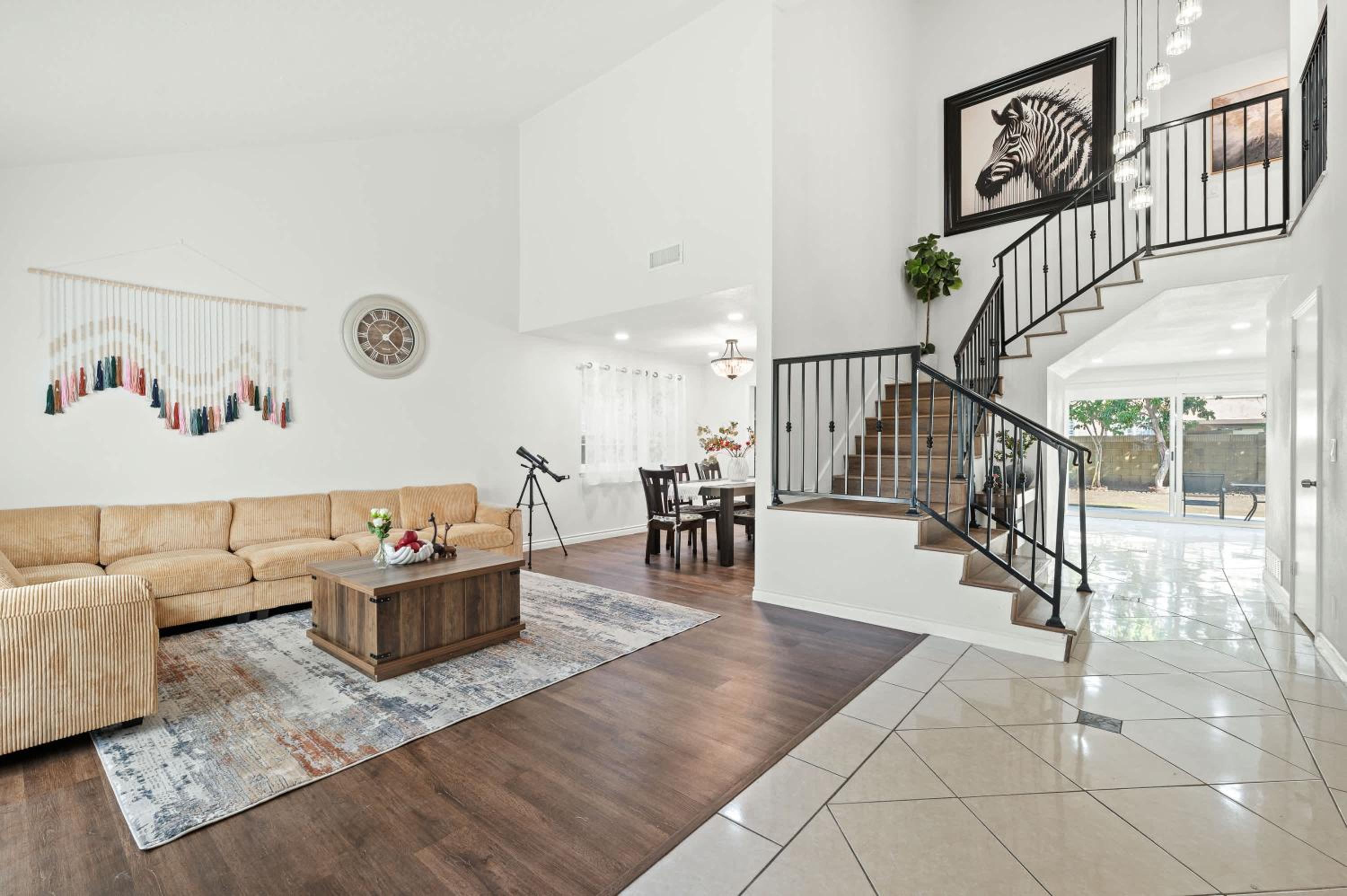 Upgraded Queen Suite Private Ensuite Bright Stay