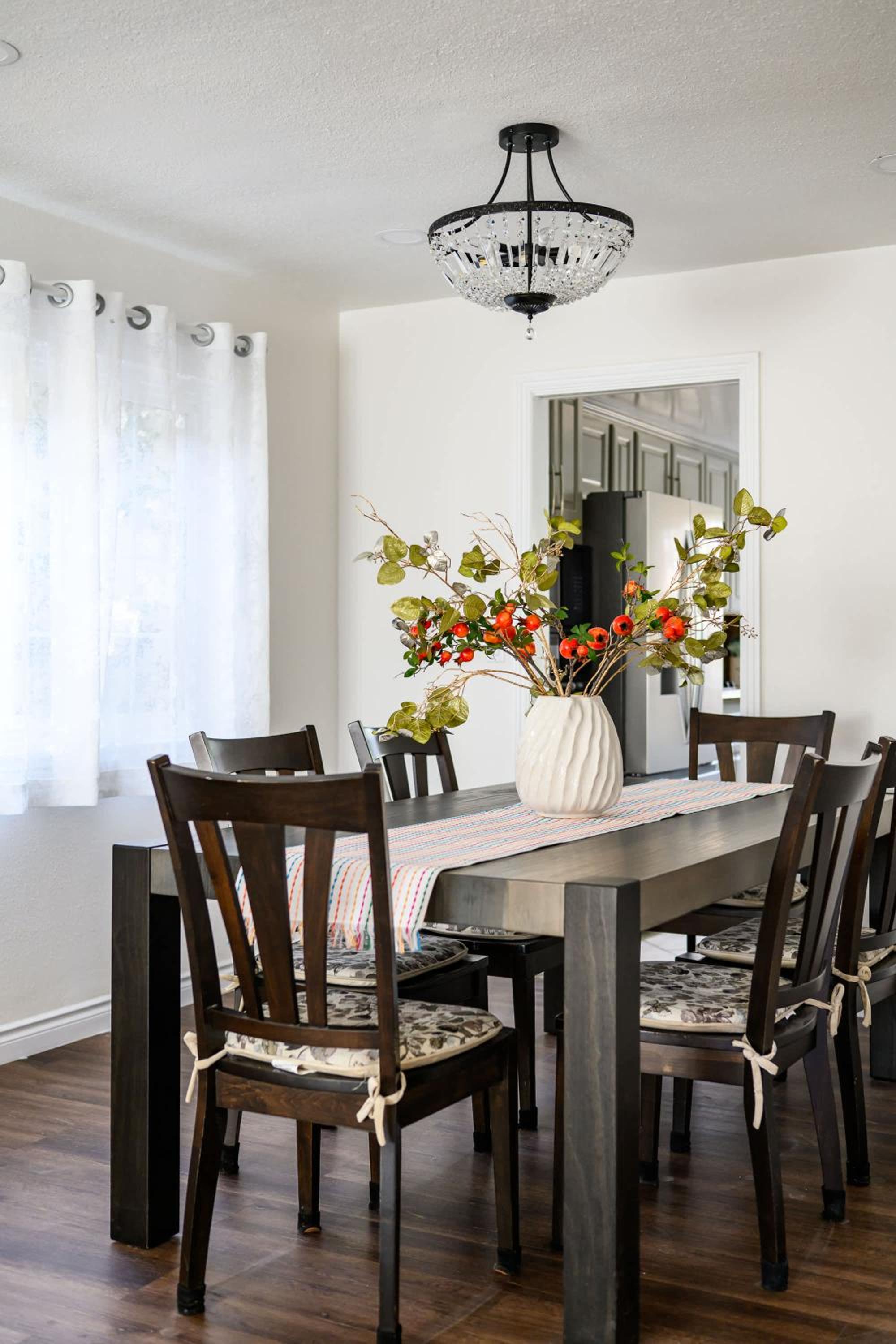 Upgraded Queen Suite Private Ensuite Bright Stay