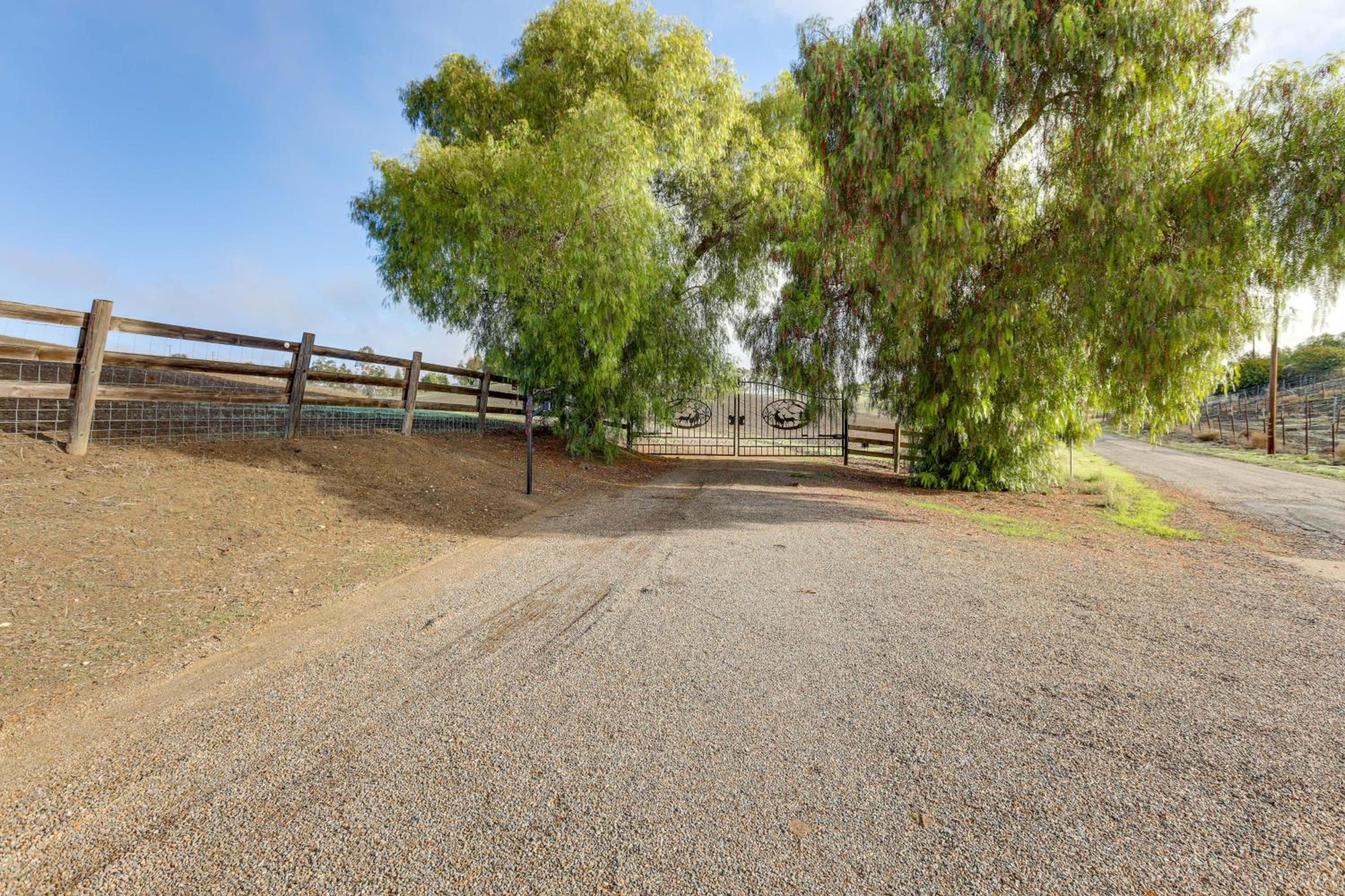 20 Acres in Wine Country! Central California Oasis