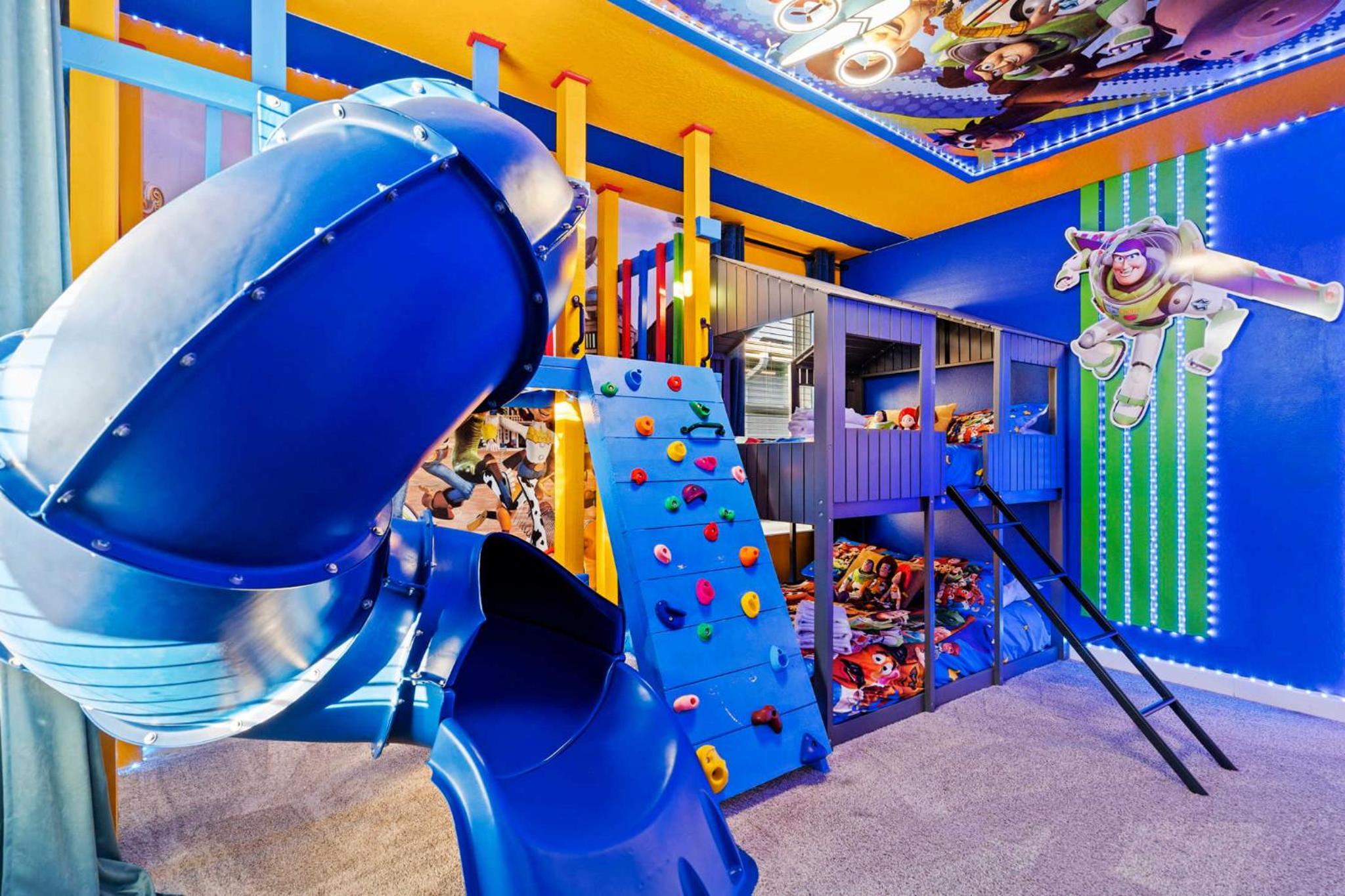 581 Epic Family Villa near Disney with Private Pool & Game Room