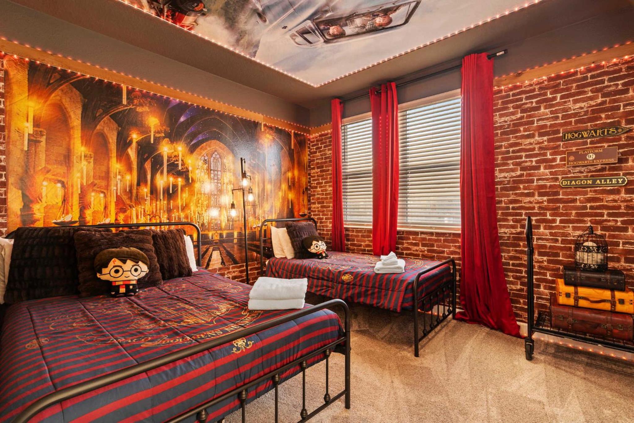 581 Epic Family Villa near Disney with Private Pool & Game Room