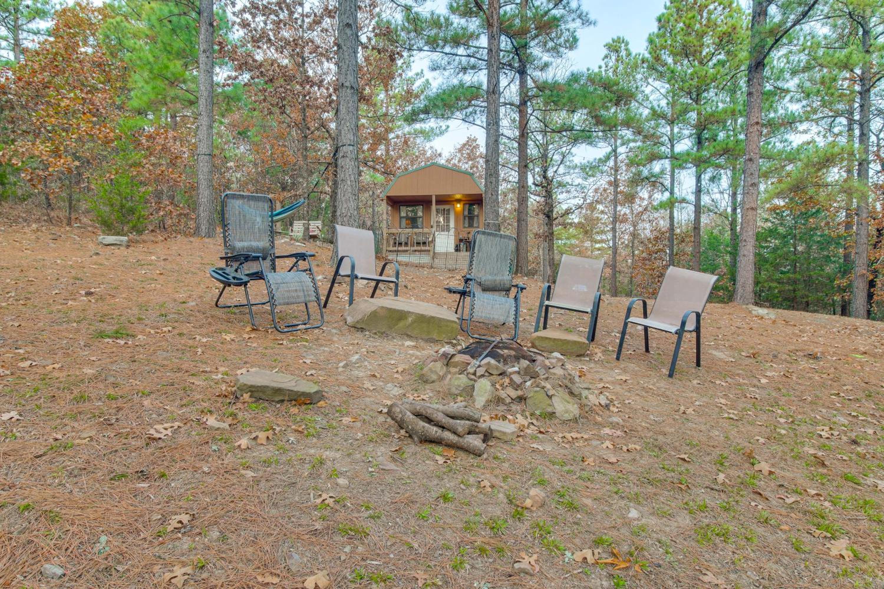 Hike the Ouachitas! Remote Mtn Hideaway with Trails