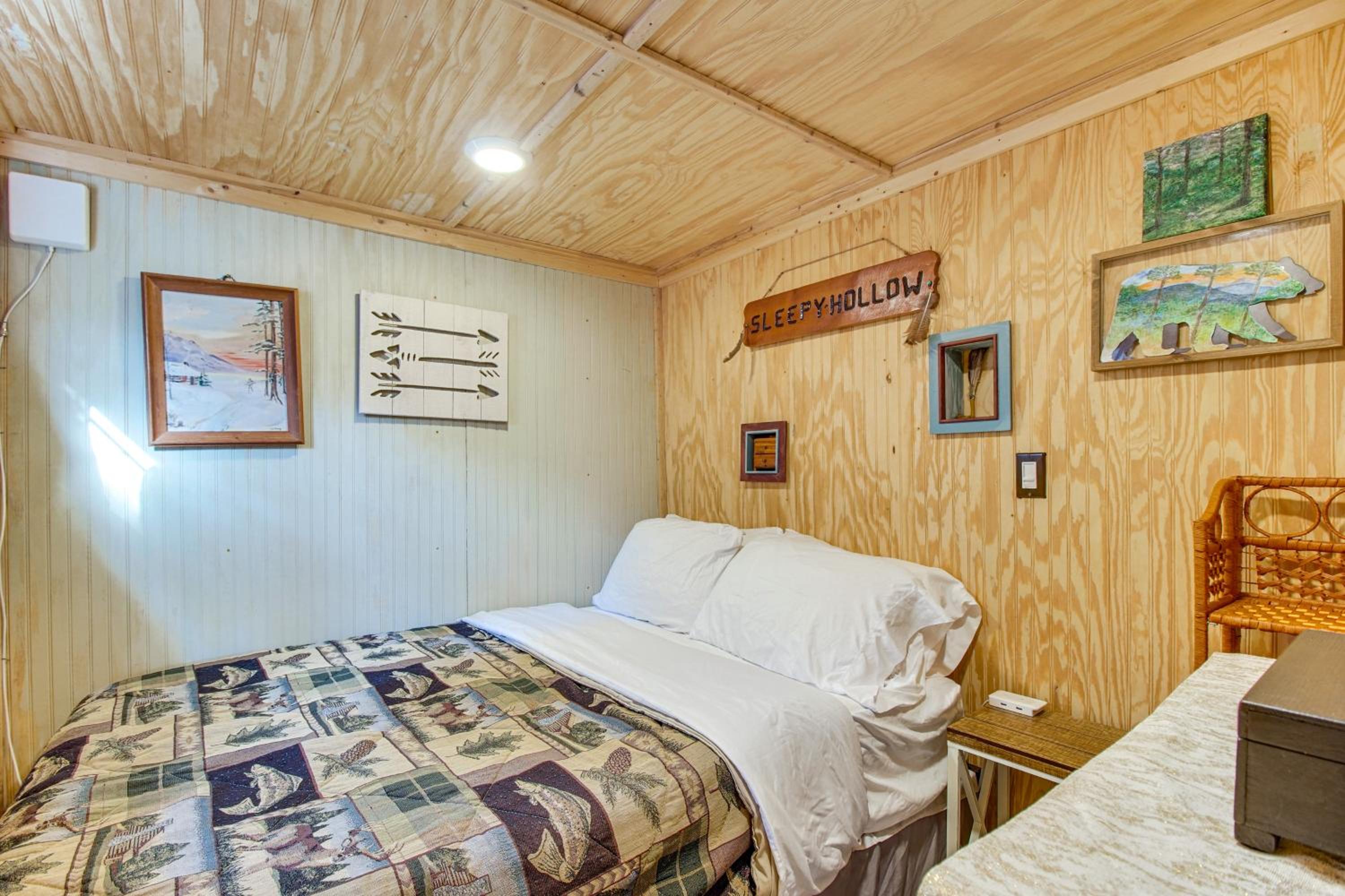 Hike the Ouachitas! Remote Mtn Hideaway with Trails