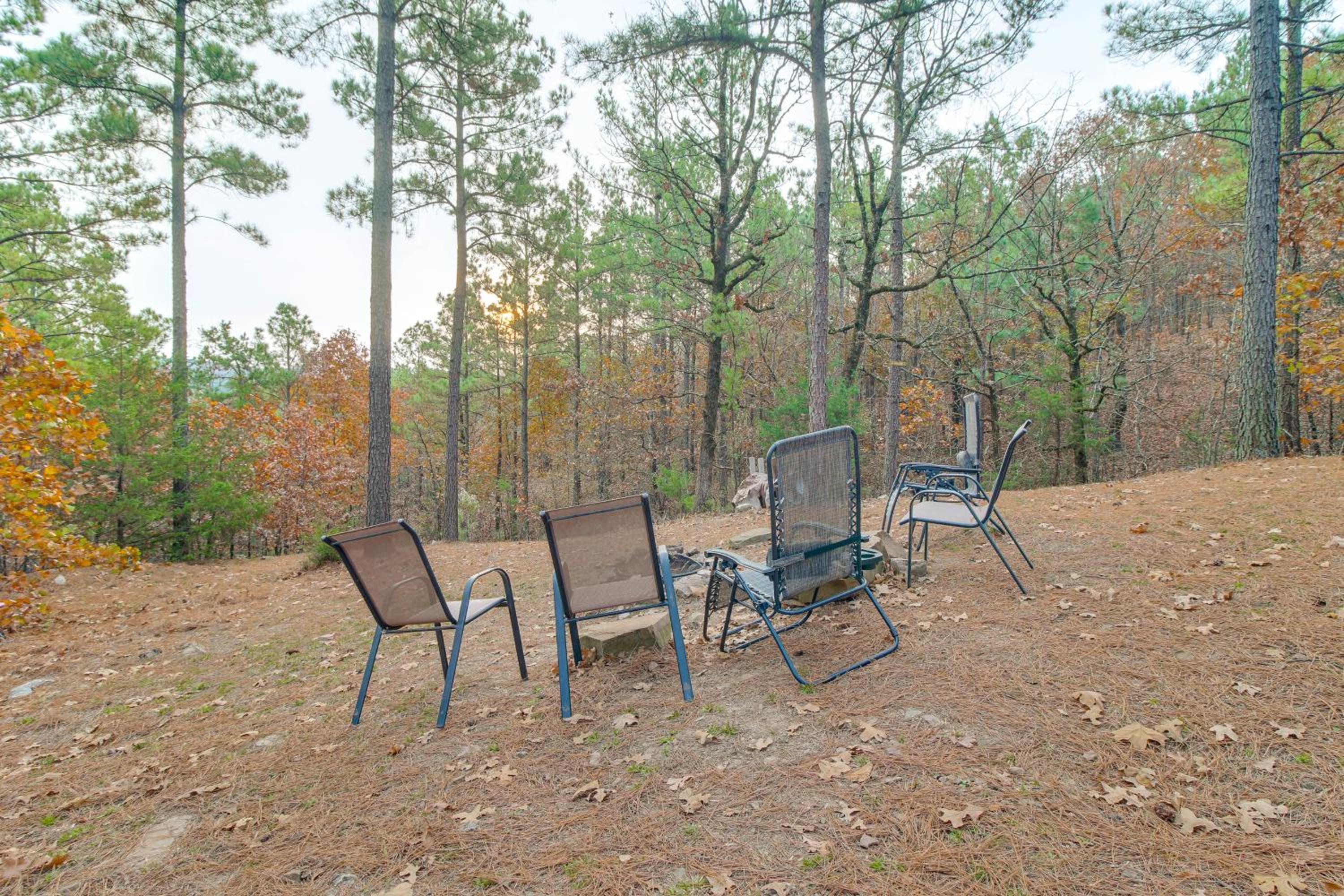 Hike the Ouachitas! Remote Mtn Hideaway with Trails