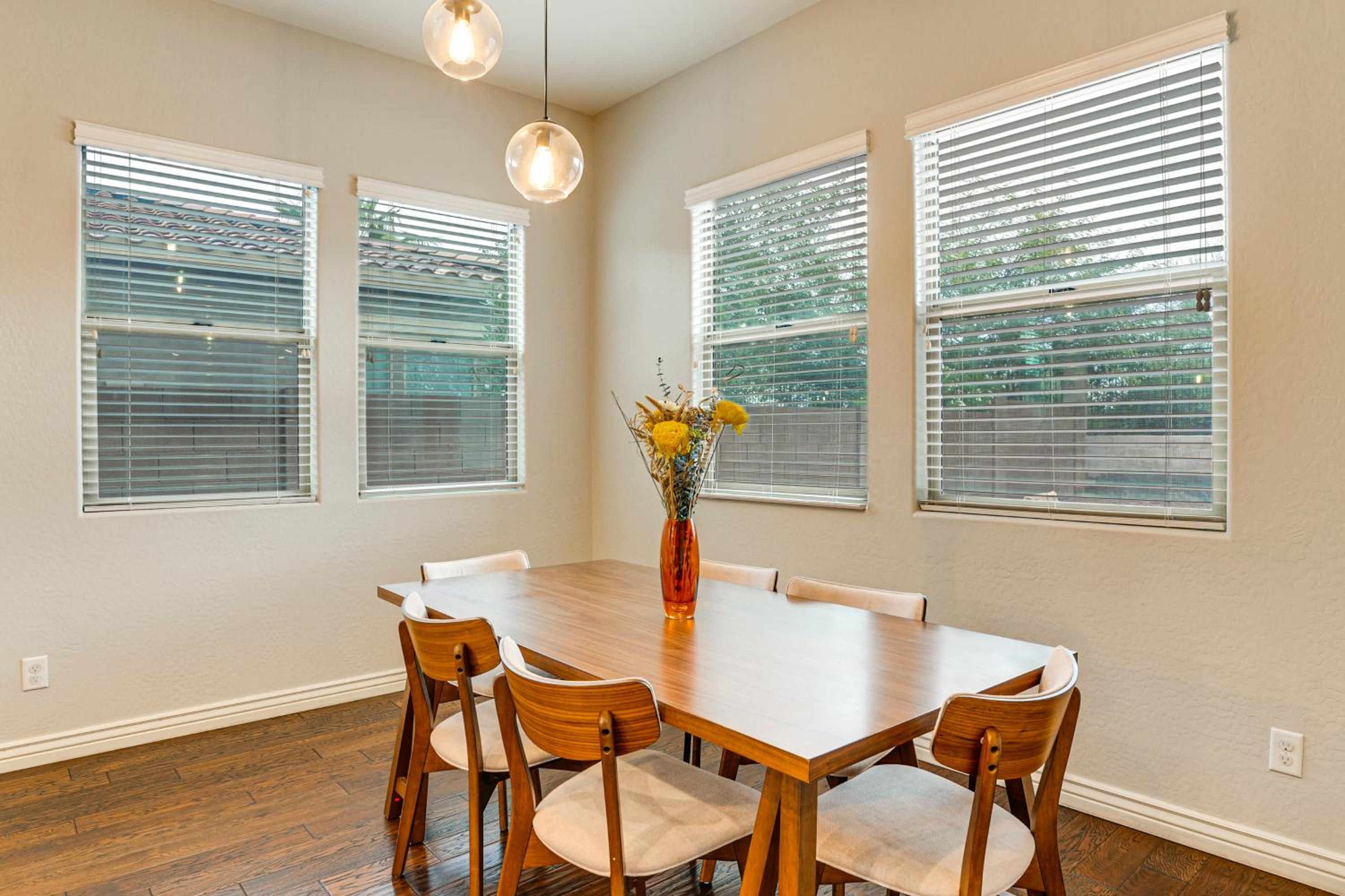 Pool, Views and Ample Space! Sunny Goodyear Retreat