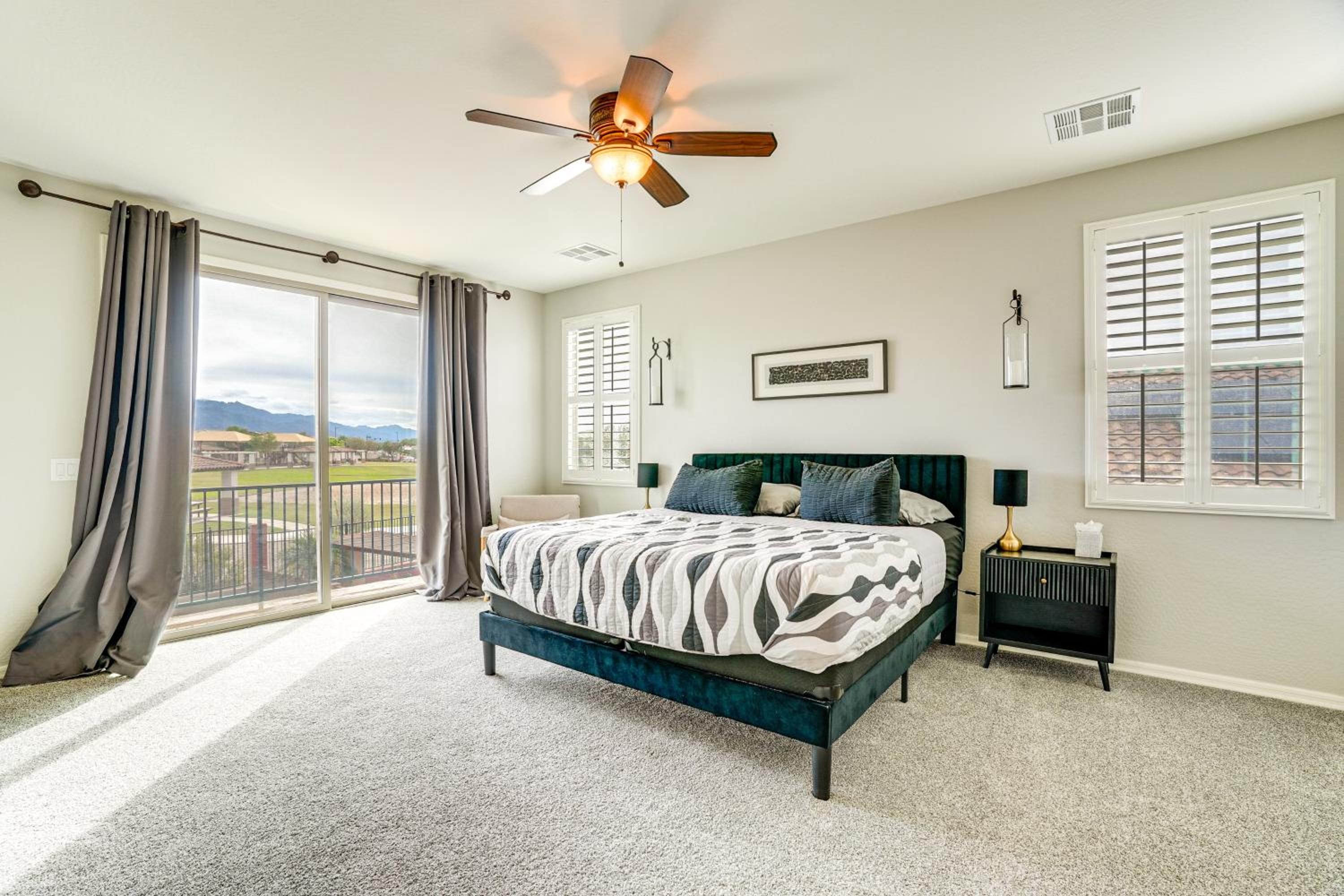 Pool, Views and Ample Space! Sunny Goodyear Retreat