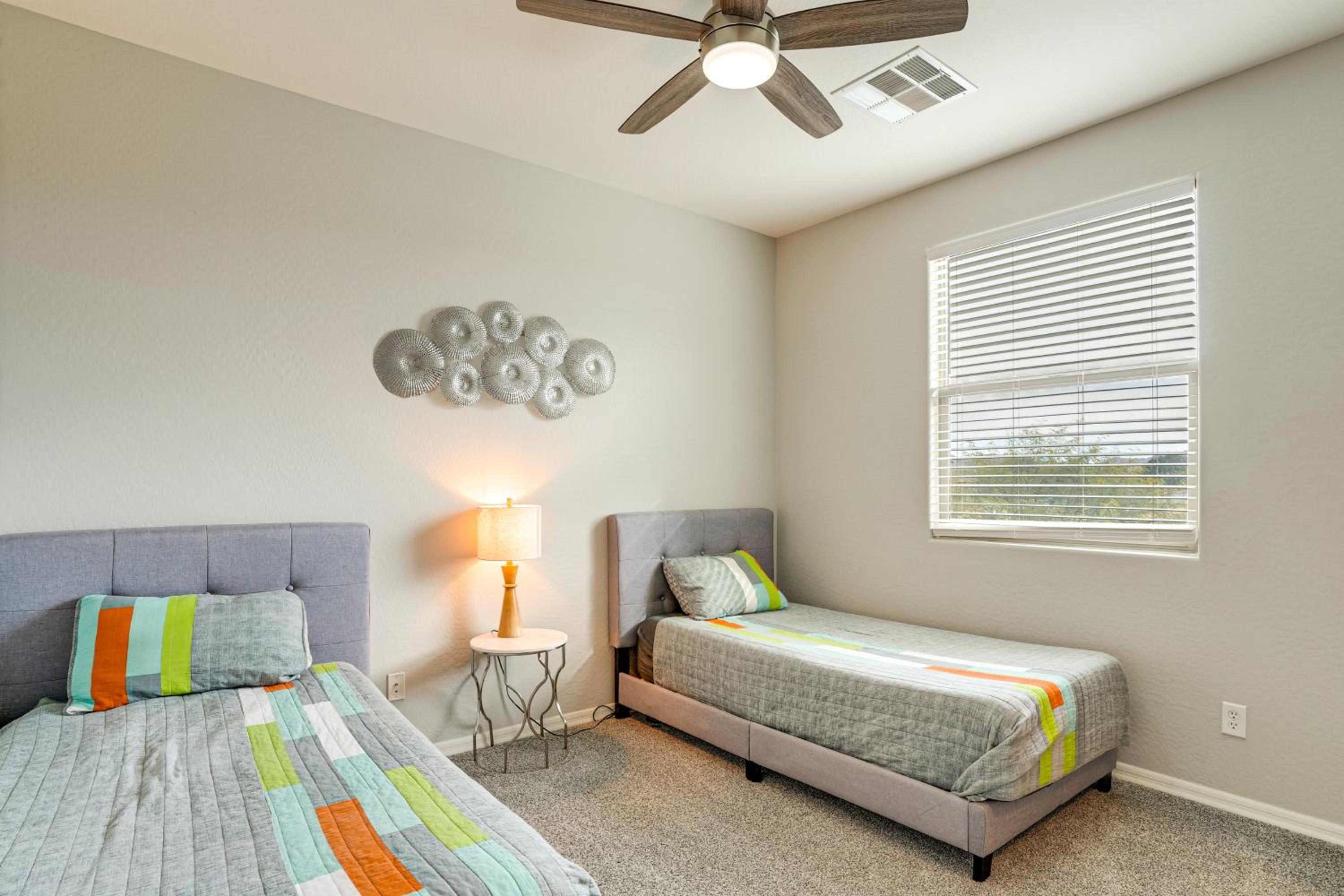 Pool, Views and Ample Space! Sunny Goodyear Retreat