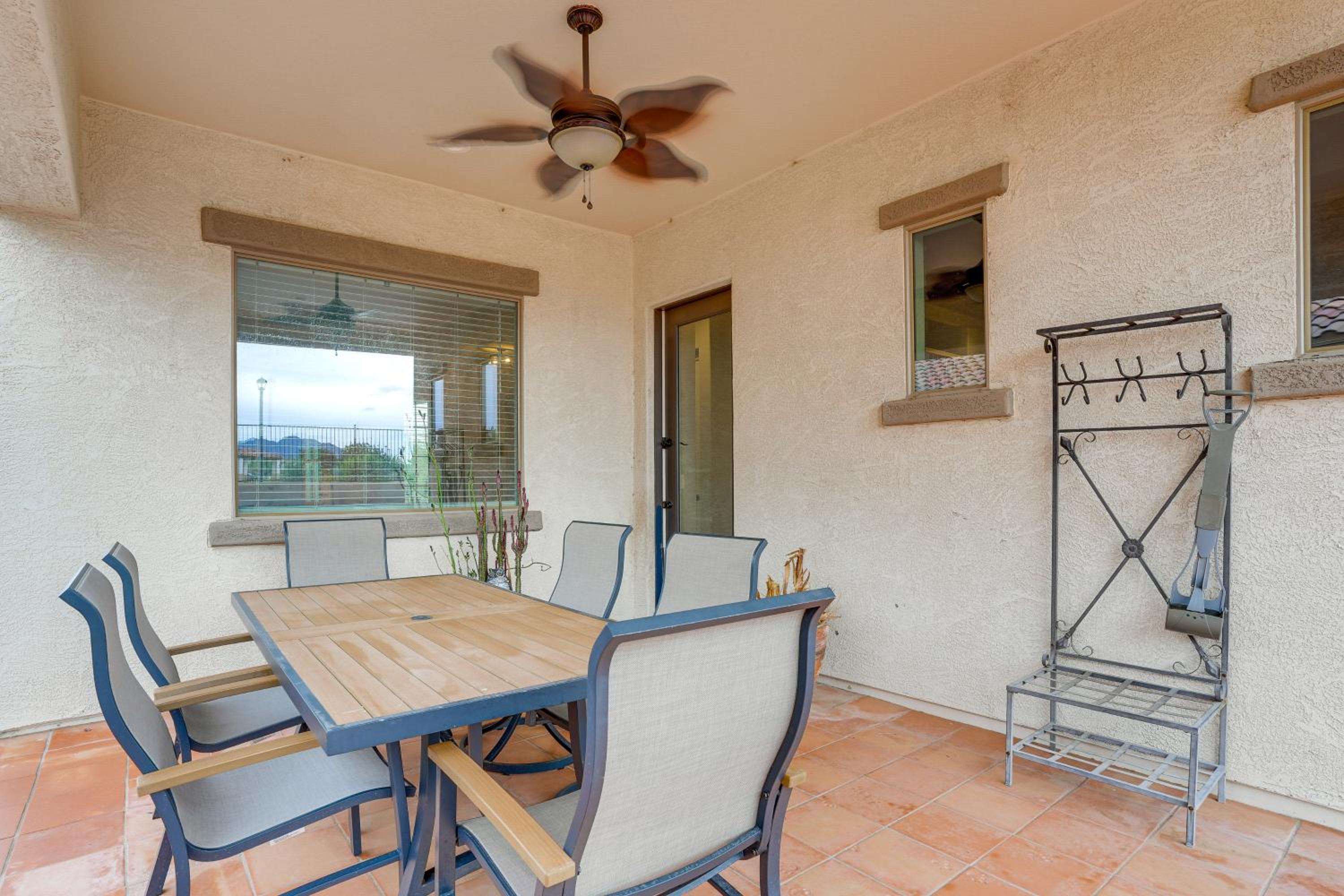 Pool, Views and Ample Space! Sunny Goodyear Retreat