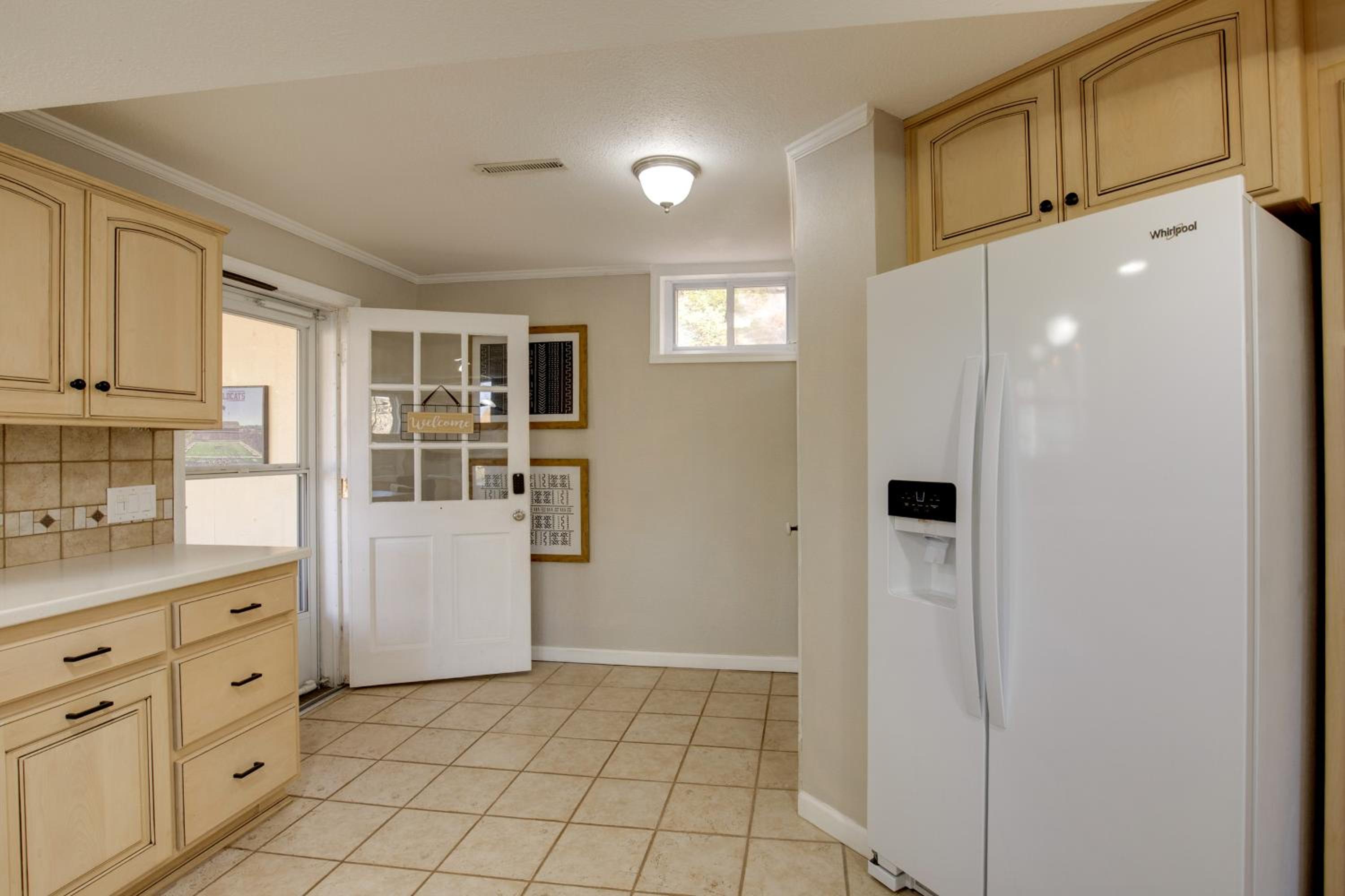 2 Mi to Downtown 4BR Country Home Near K-State