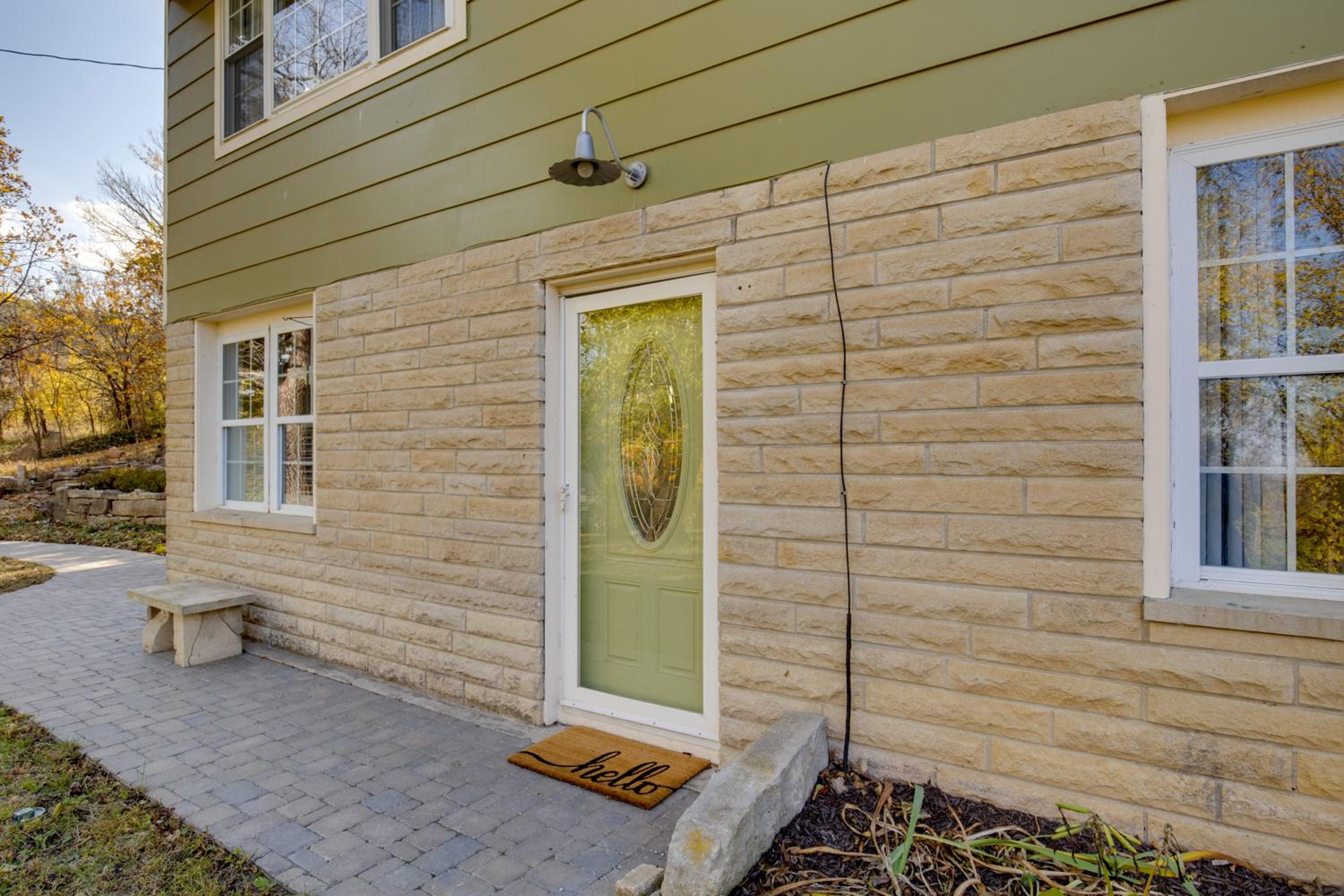 2 Mi to Downtown 4BR Country Home Near K-State