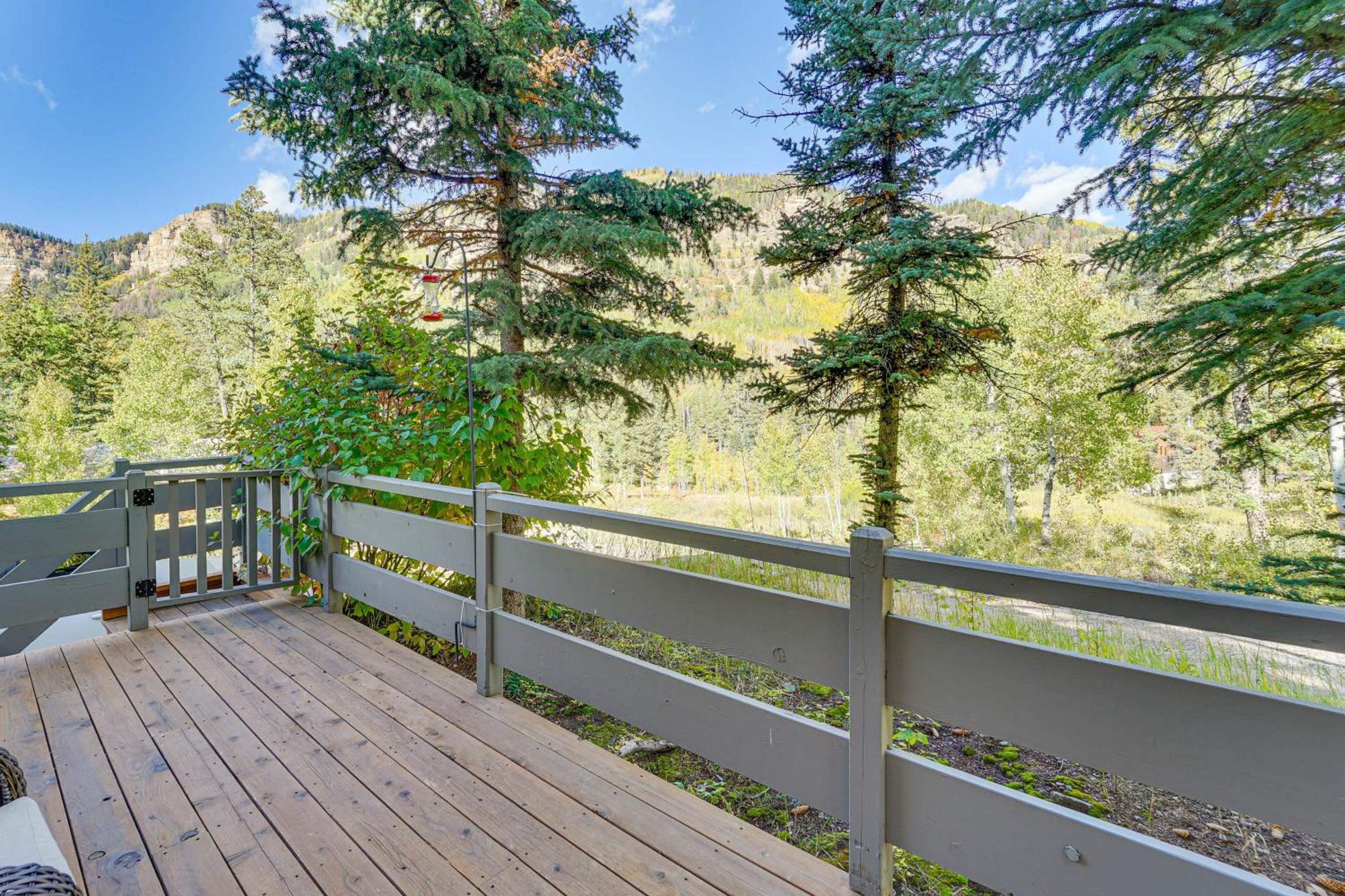 Game Room and Views Cabin Near Purgatory Resort!