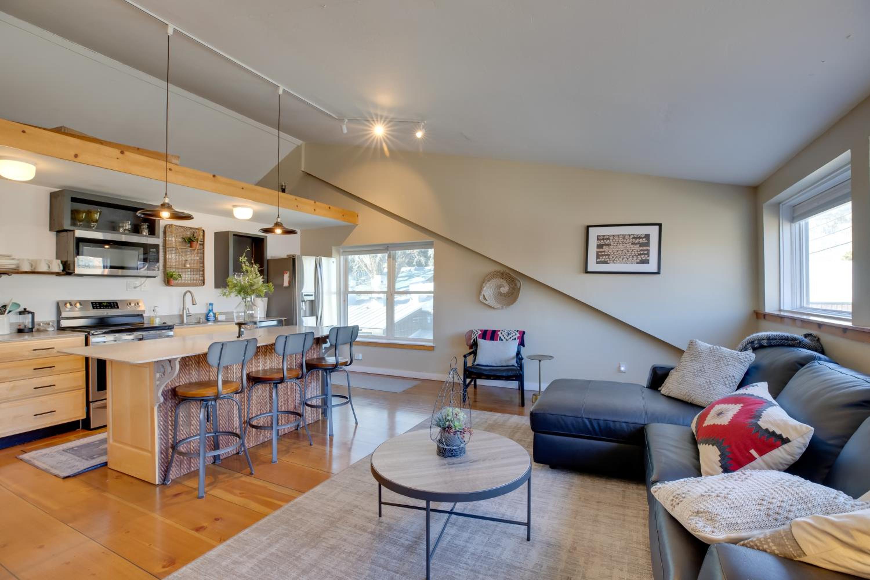 Hike, Bike and Ski! Downtown Crested Butte Condo