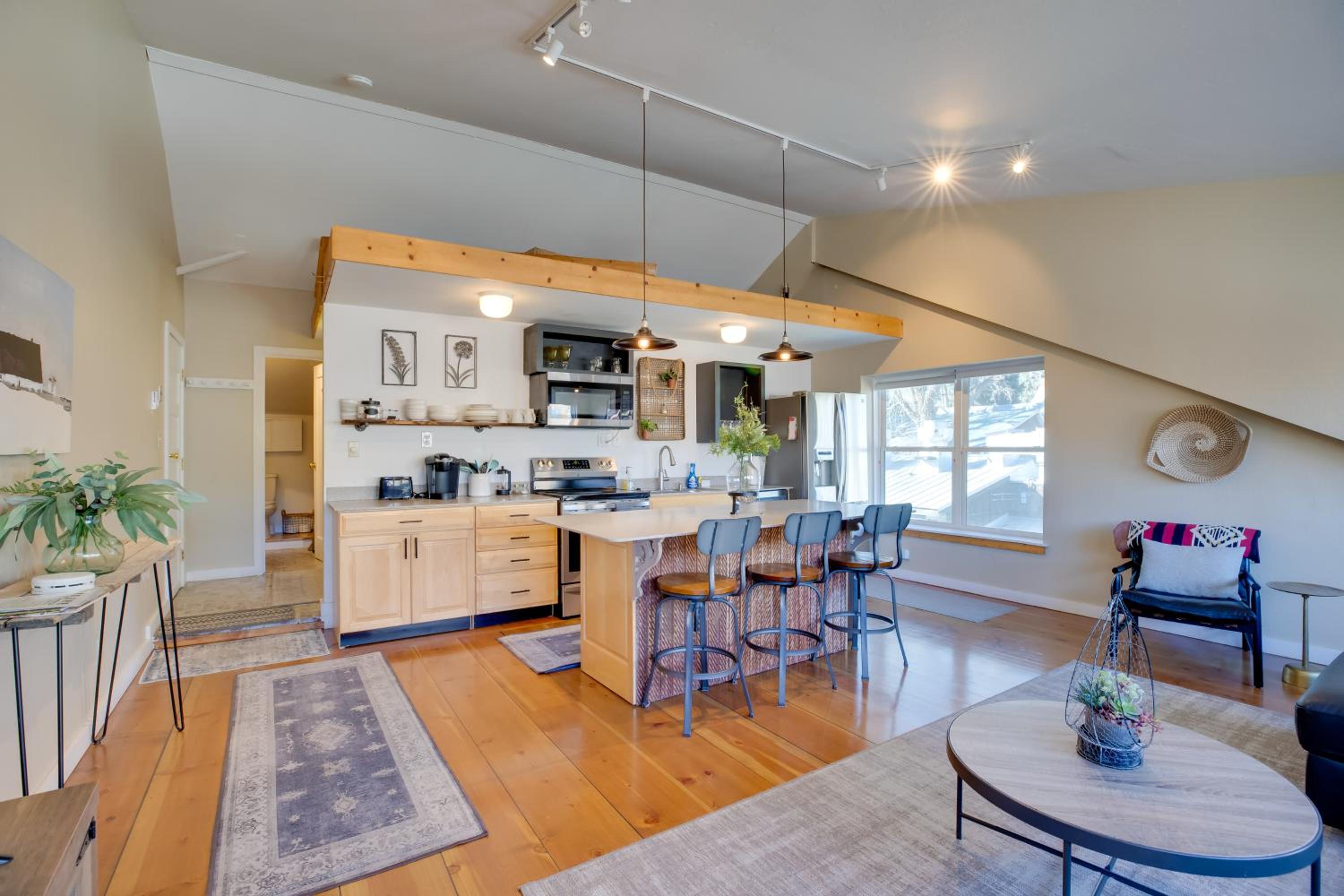 Hike, Bike and Ski! Downtown Crested Butte Condo